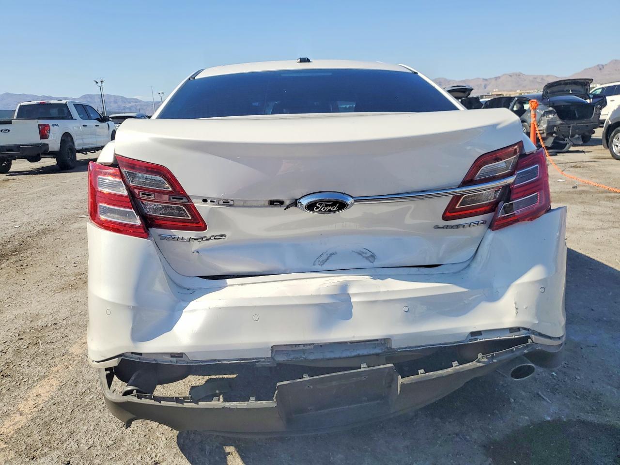 2013 Ford Taurus Limited White vin: 1FAHP2F84DG185888