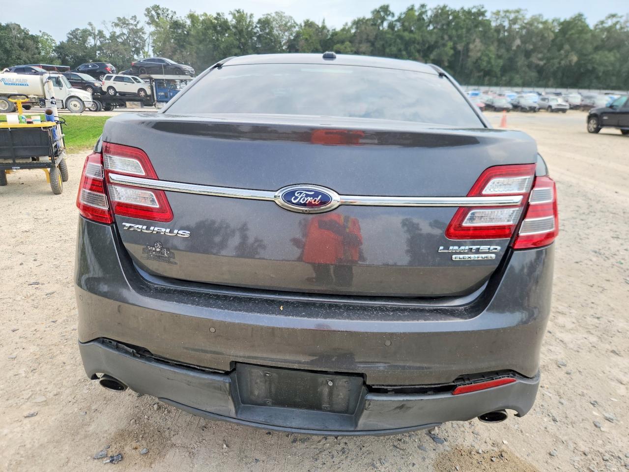 2015 Ford Taurus Limited Gray vin: 1FAHP2F84FG105931