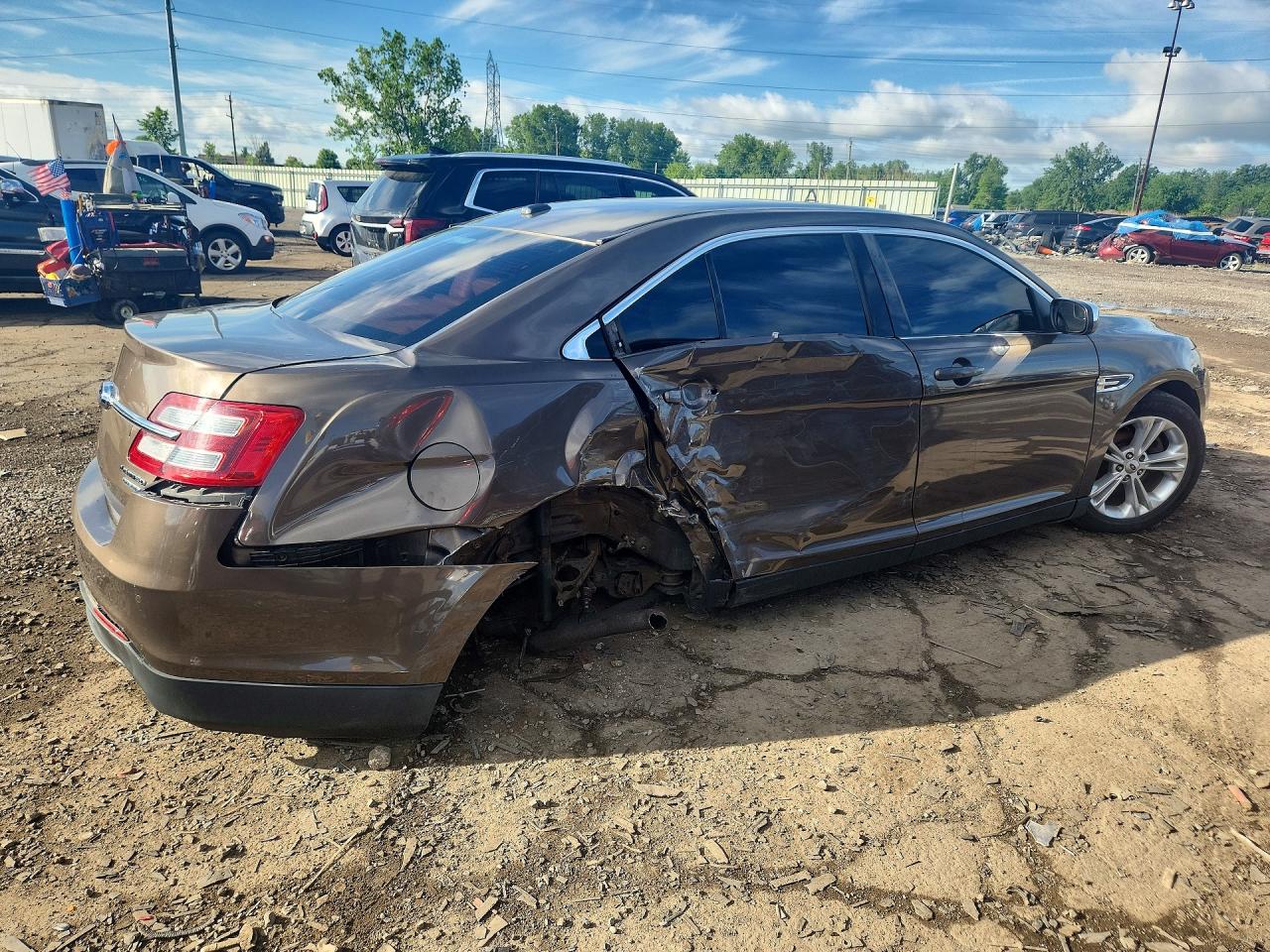 2015 Ford Taurus Limited Brown vin: 1FAHP2F84FG116332