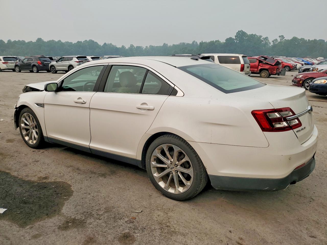 2015 Ford Taurus Limited White vin: 1FAHP2F84FG174568