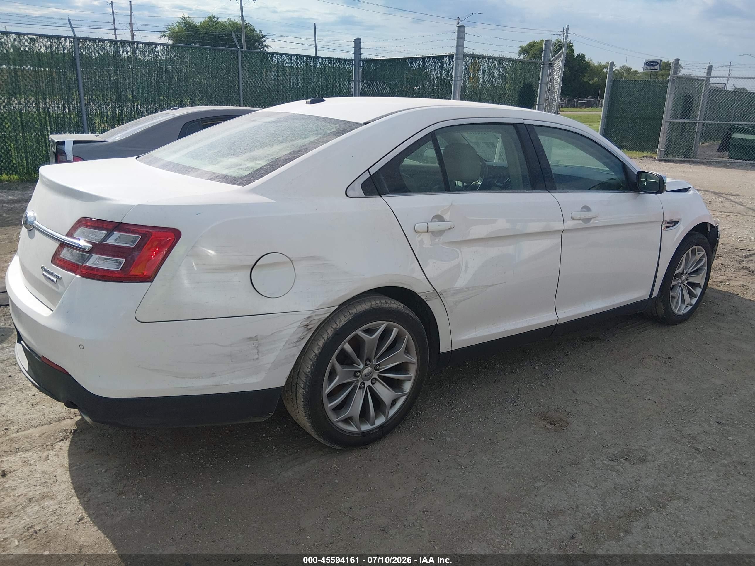 2013 Ford Taurus Limited White vin: 1FAHP2F85DG226609