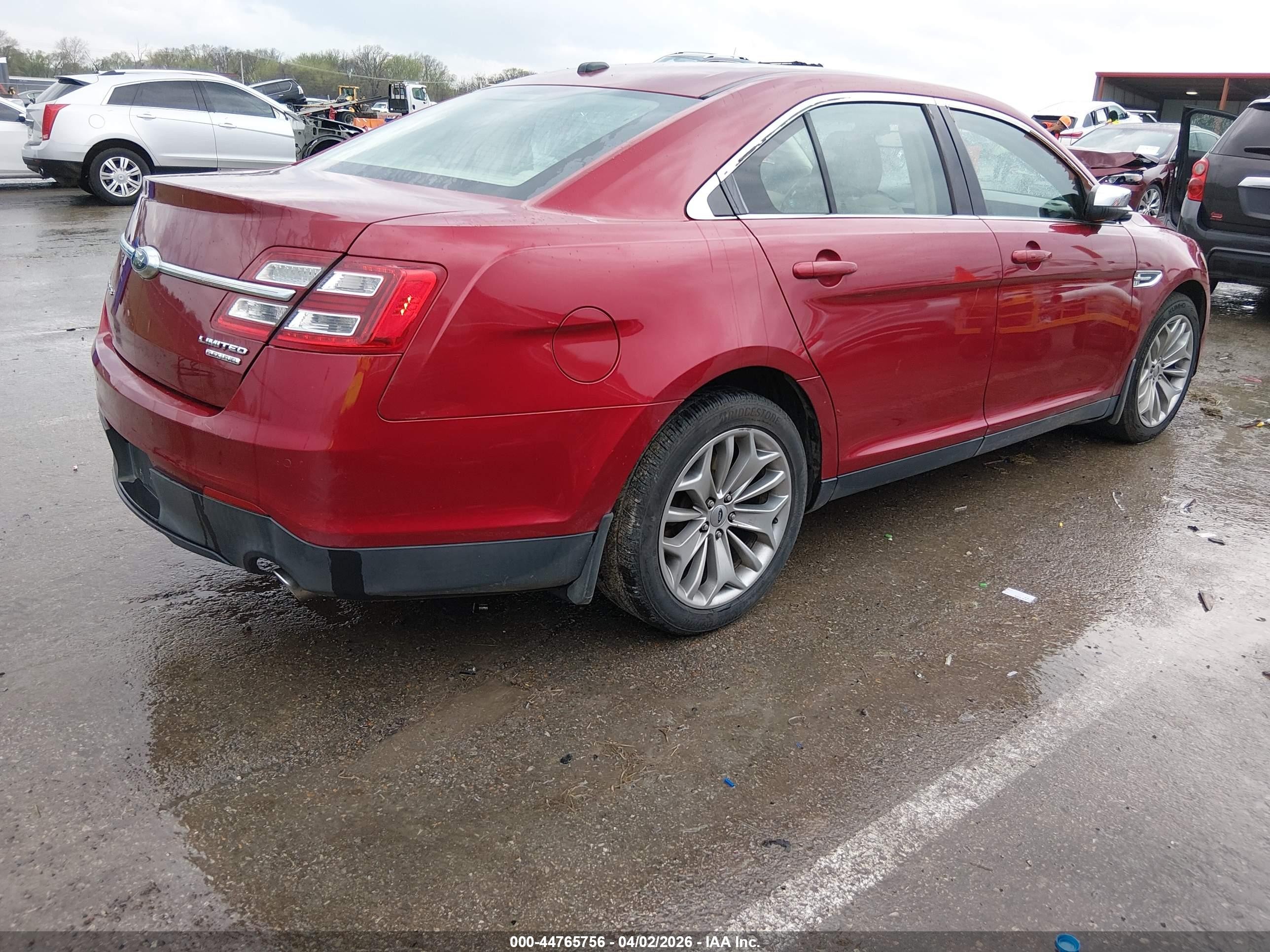 2014 Ford Taurus Limited Красный vin: 1FAHP2F85EG123644