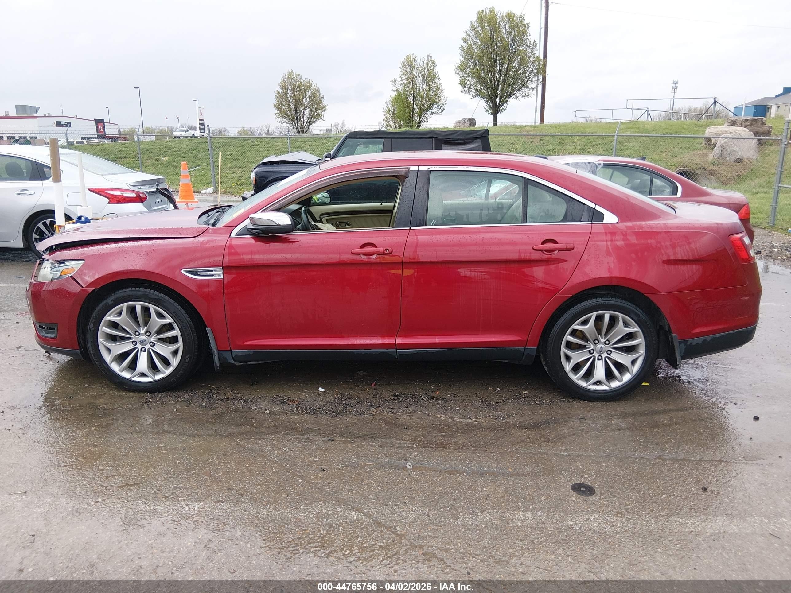2014 Ford Taurus Limited Красный vin: 1FAHP2F85EG123644
