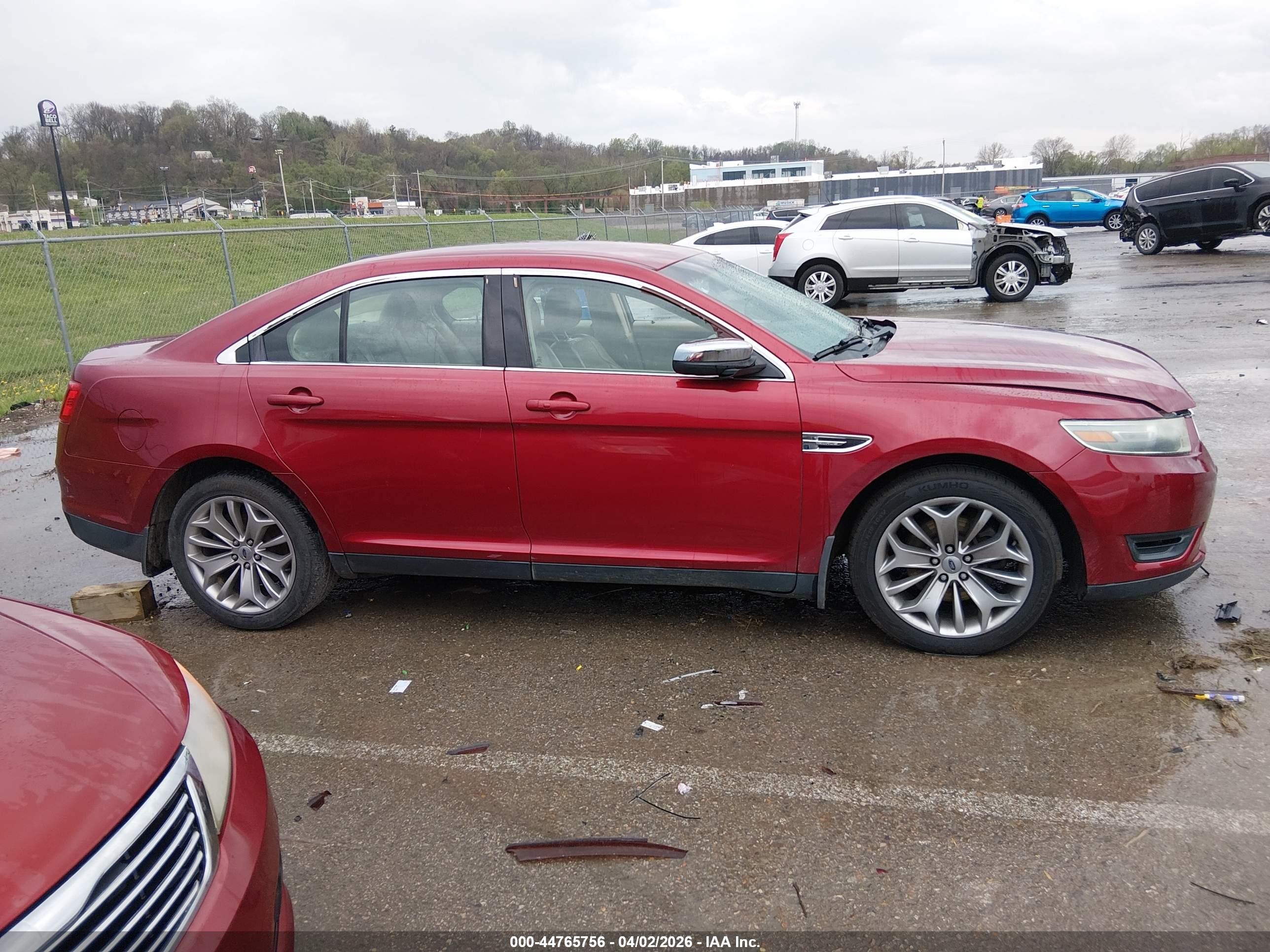2014 Ford Taurus Limited Красный vin: 1FAHP2F85EG123644