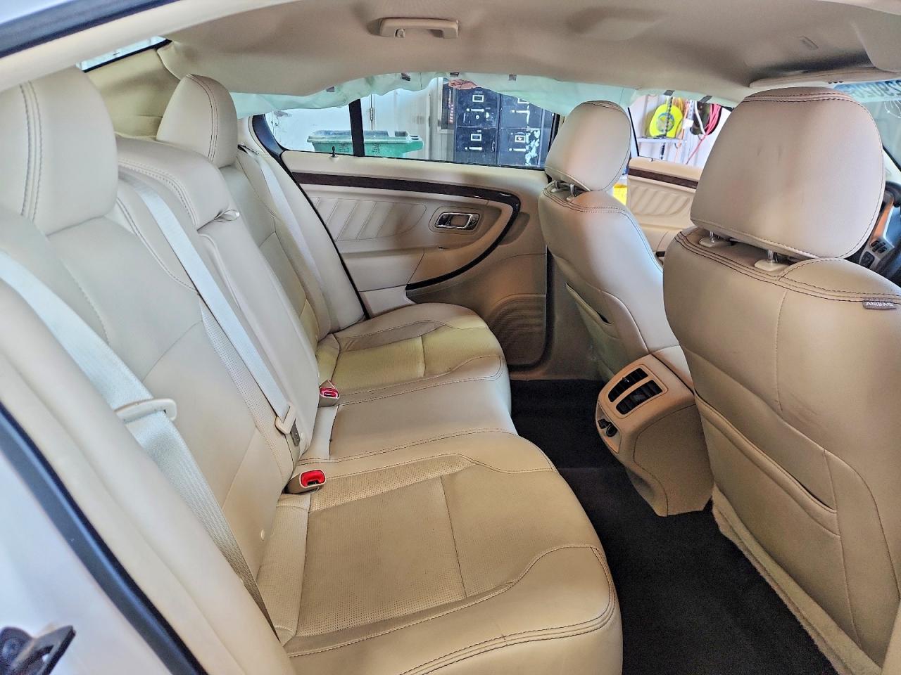 2015 Ford Taurus Limited White vin: 1FAHP2F85FG139151
