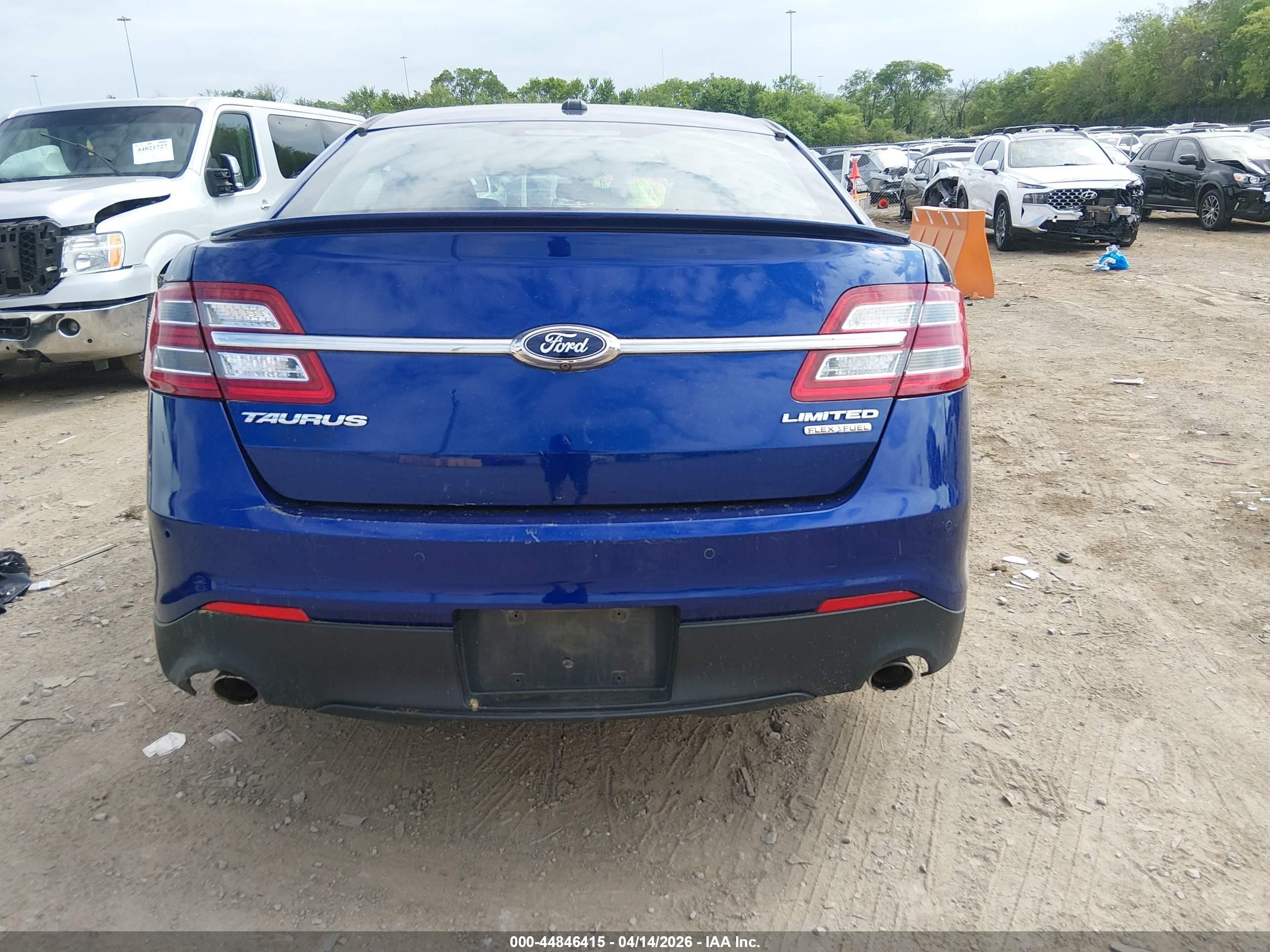 2015 Ford Taurus Limited Синий vin: 1FAHP2F85FG156743