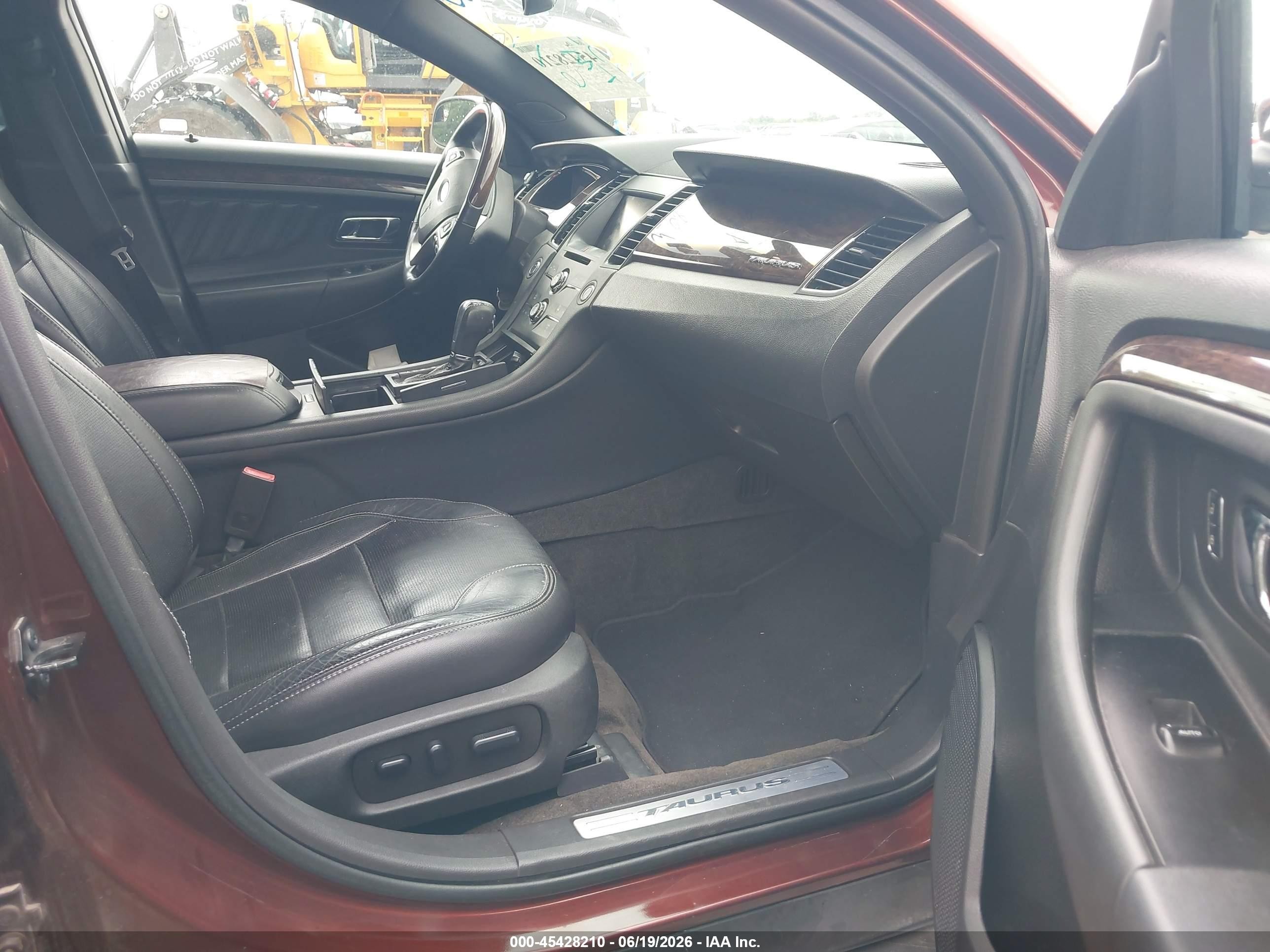 2015 Ford Taurus Limited Burgundy vin: 1FAHP2F85FG165586