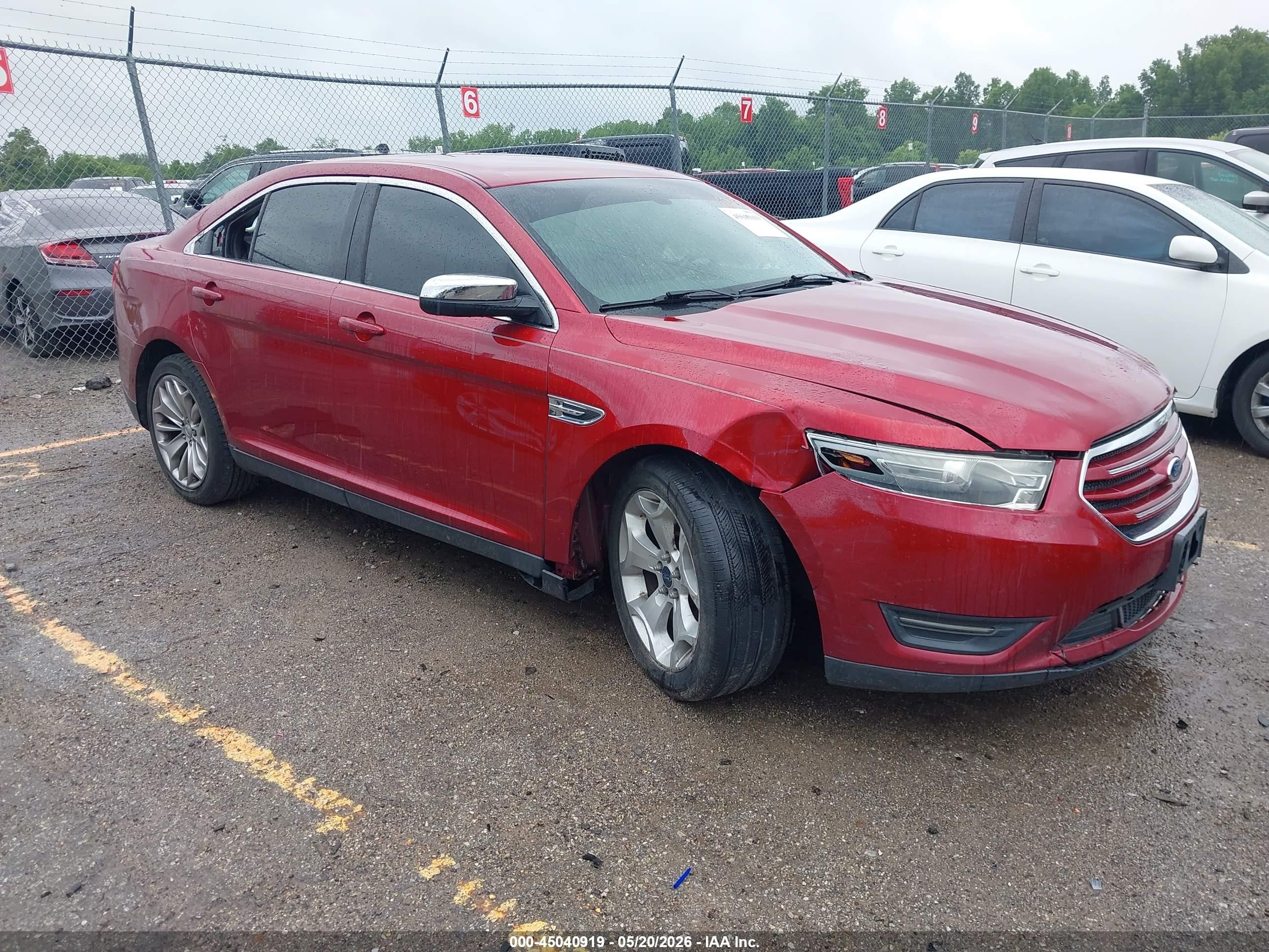 2013 Ford Taurus Limited Red vin: 1FAHP2F86DG100680