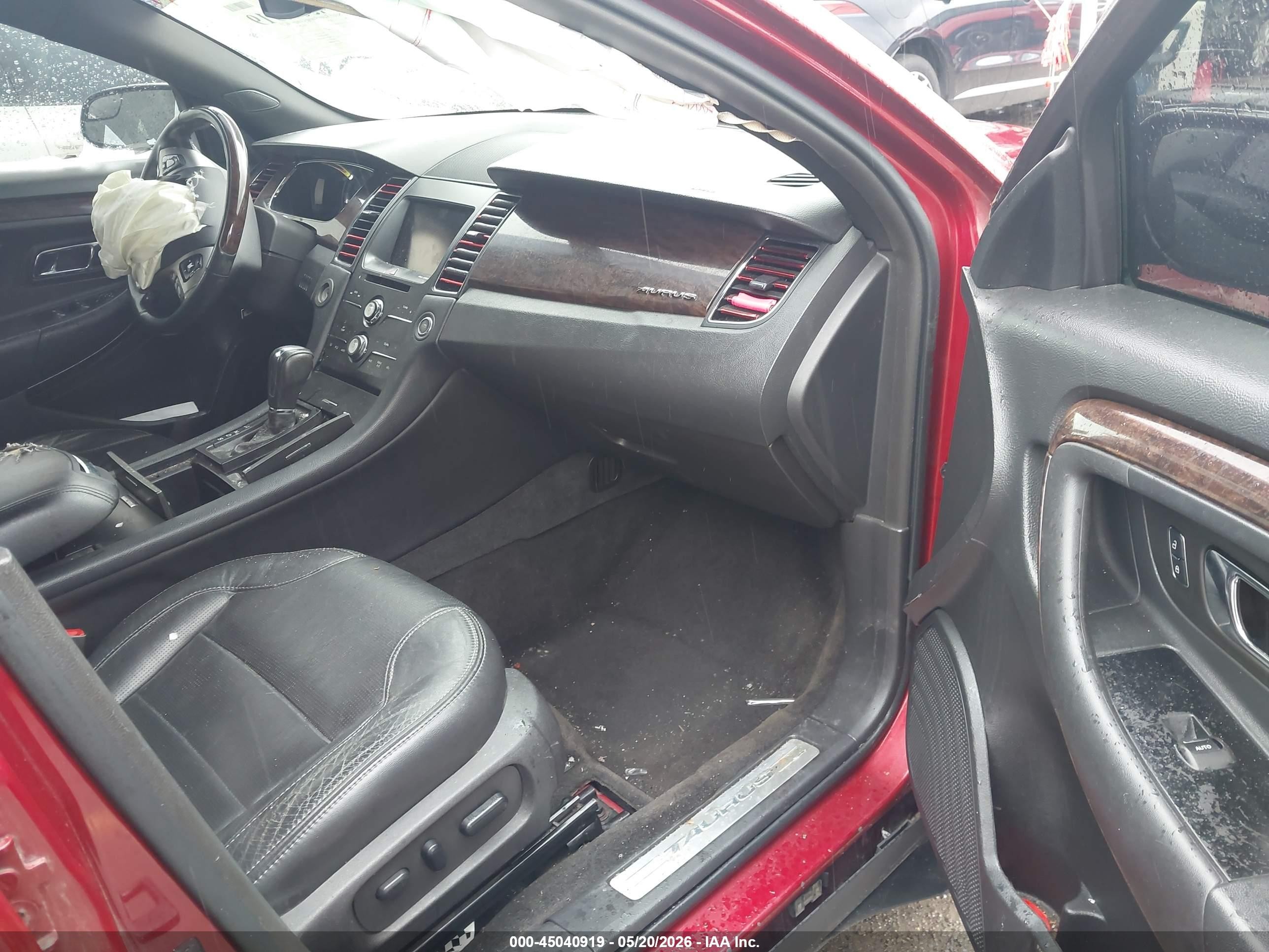2013 Ford Taurus Limited Red vin: 1FAHP2F86DG100680