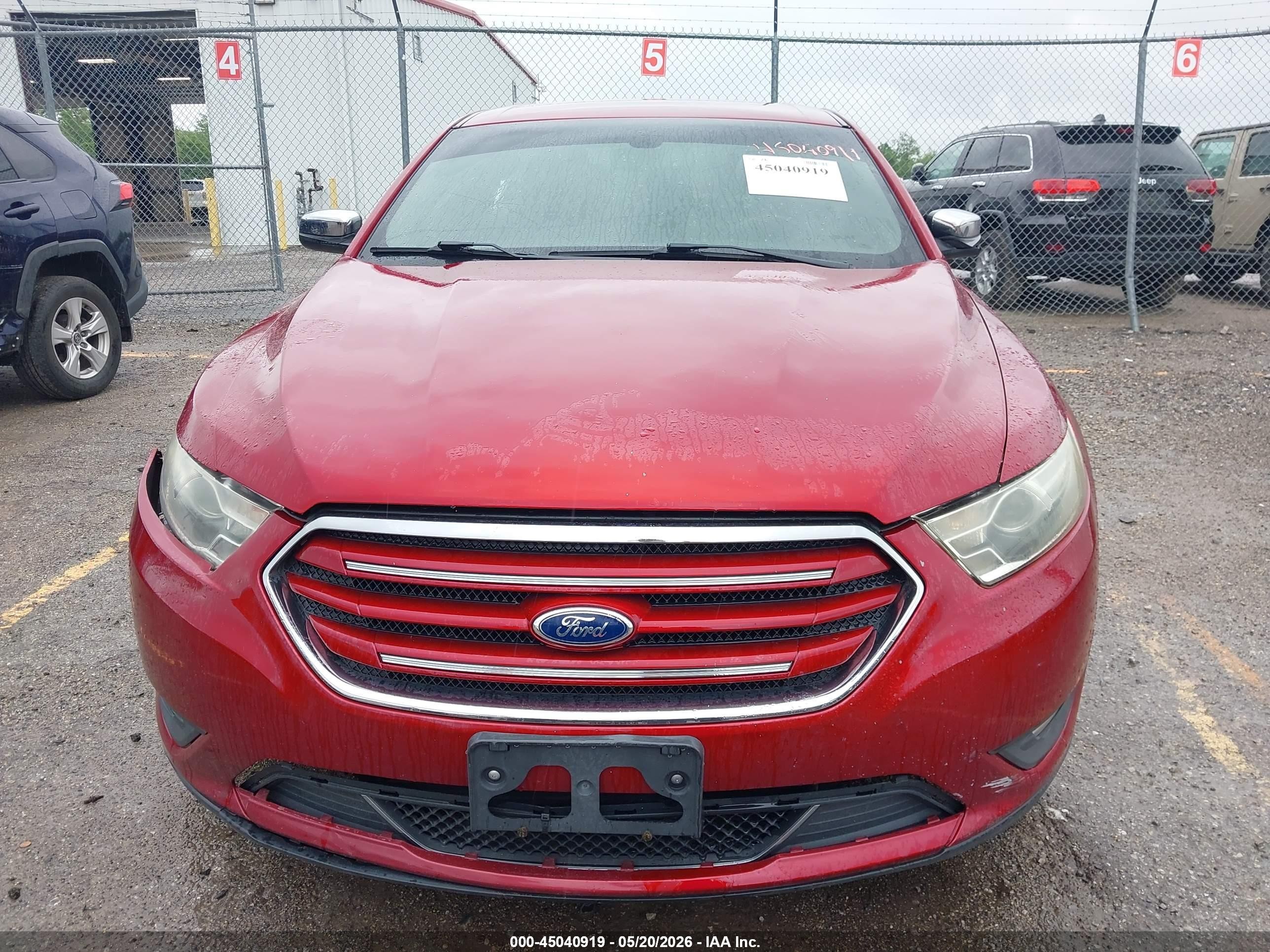 2013 Ford Taurus Limited Red vin: 1FAHP2F86DG100680