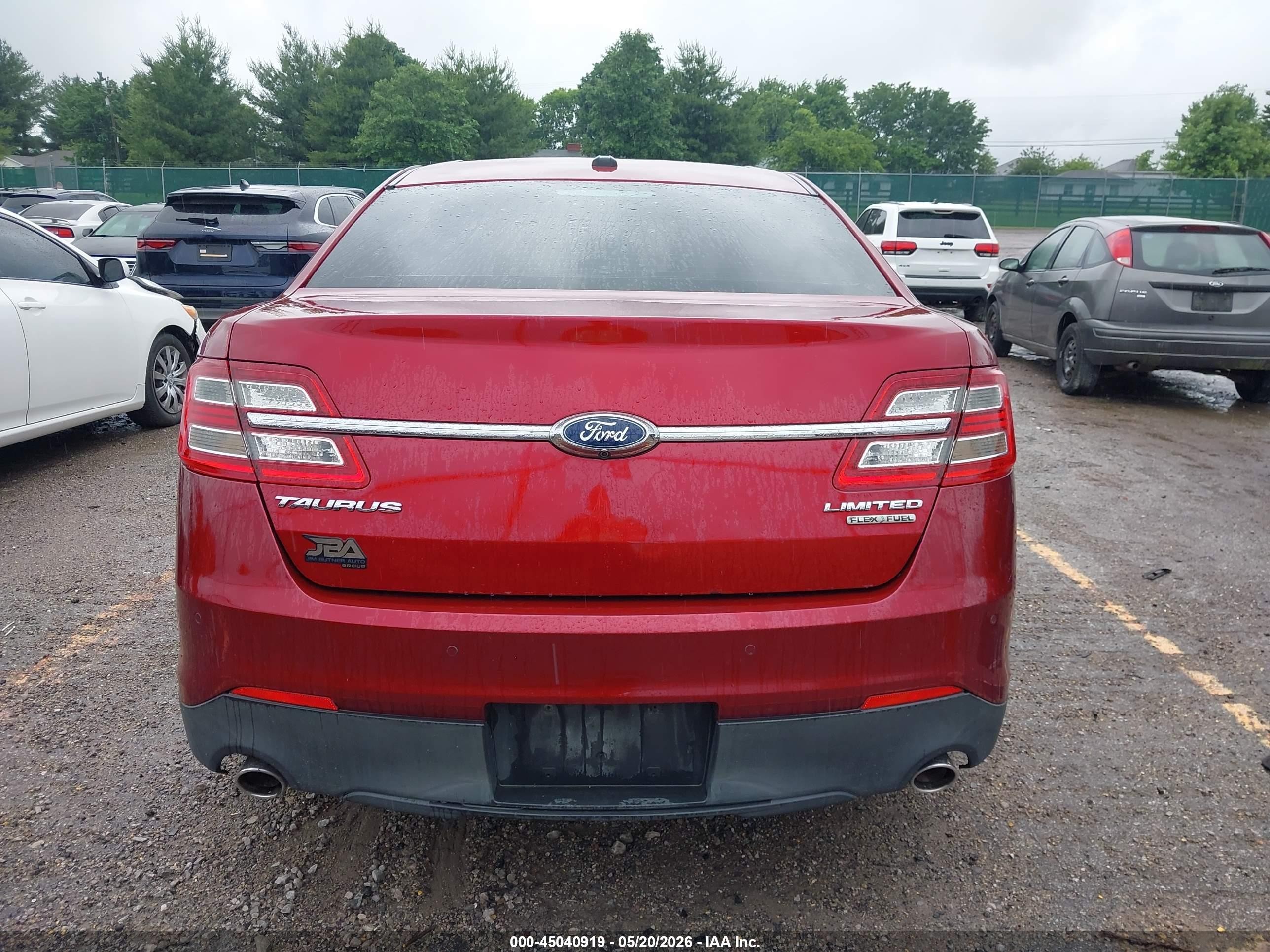 2013 Ford Taurus Limited Red vin: 1FAHP2F86DG100680