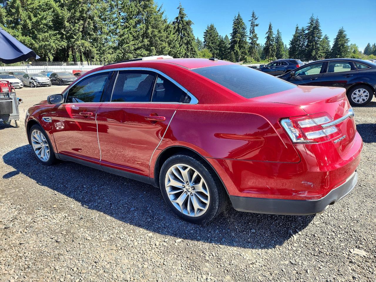2013 Ford Taurus Limited Red vin: 1FAHP2F86DG114739