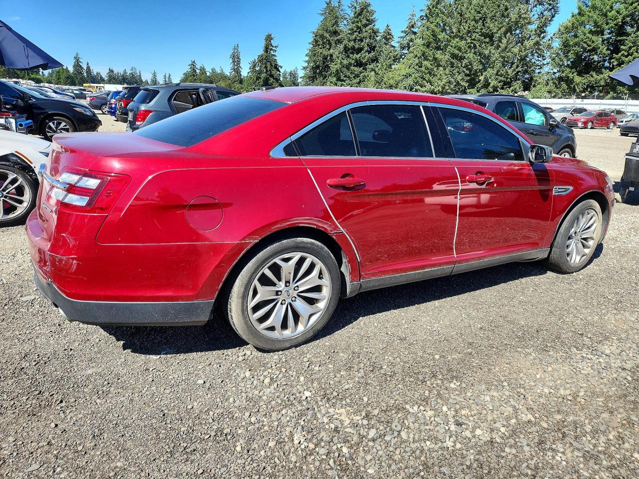 2013 Ford Taurus Limited Red vin: 1FAHP2F86DG114739