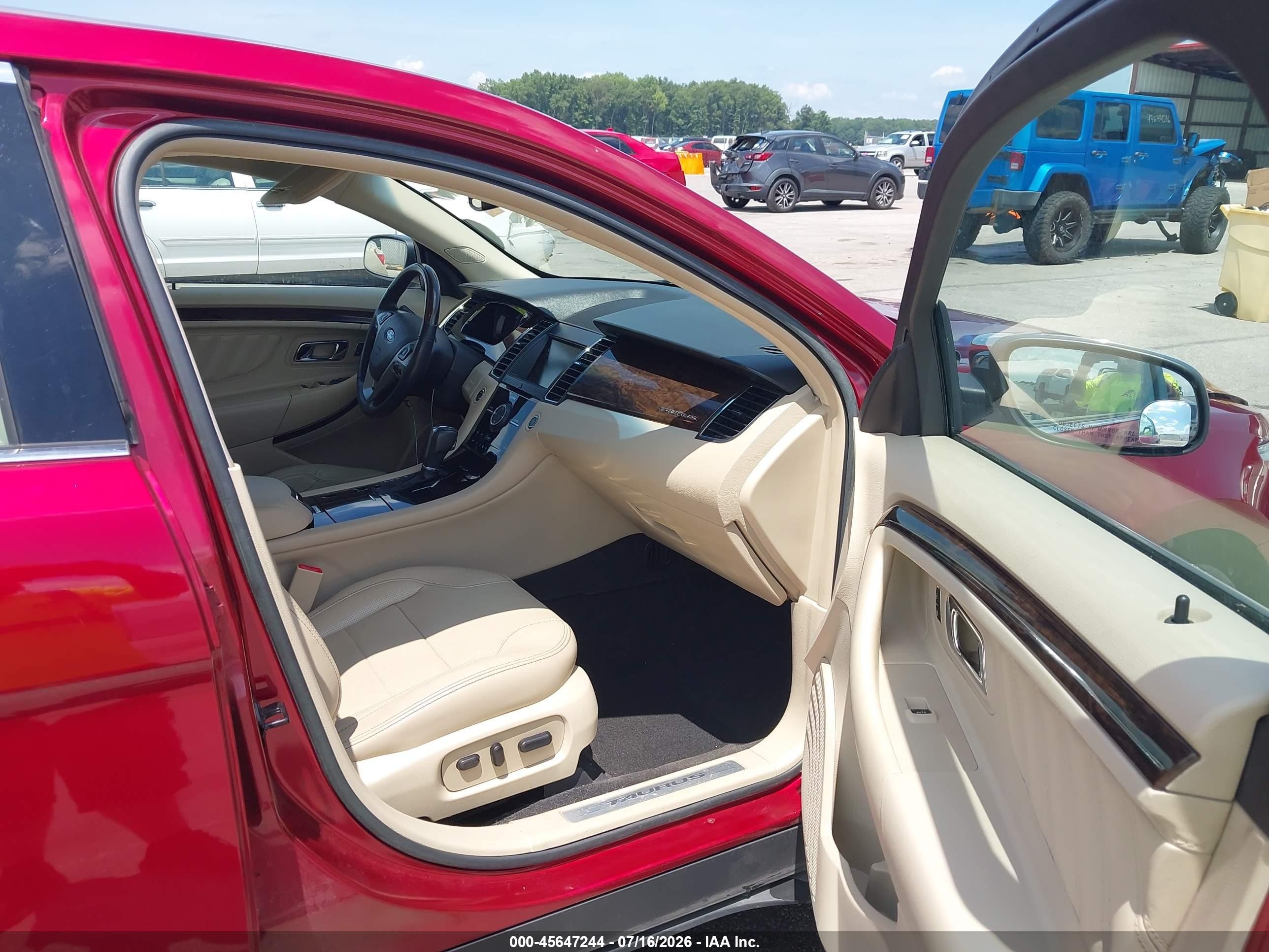 2013 Ford Taurus Limited Red vin: 1FAHP2F86DG127829