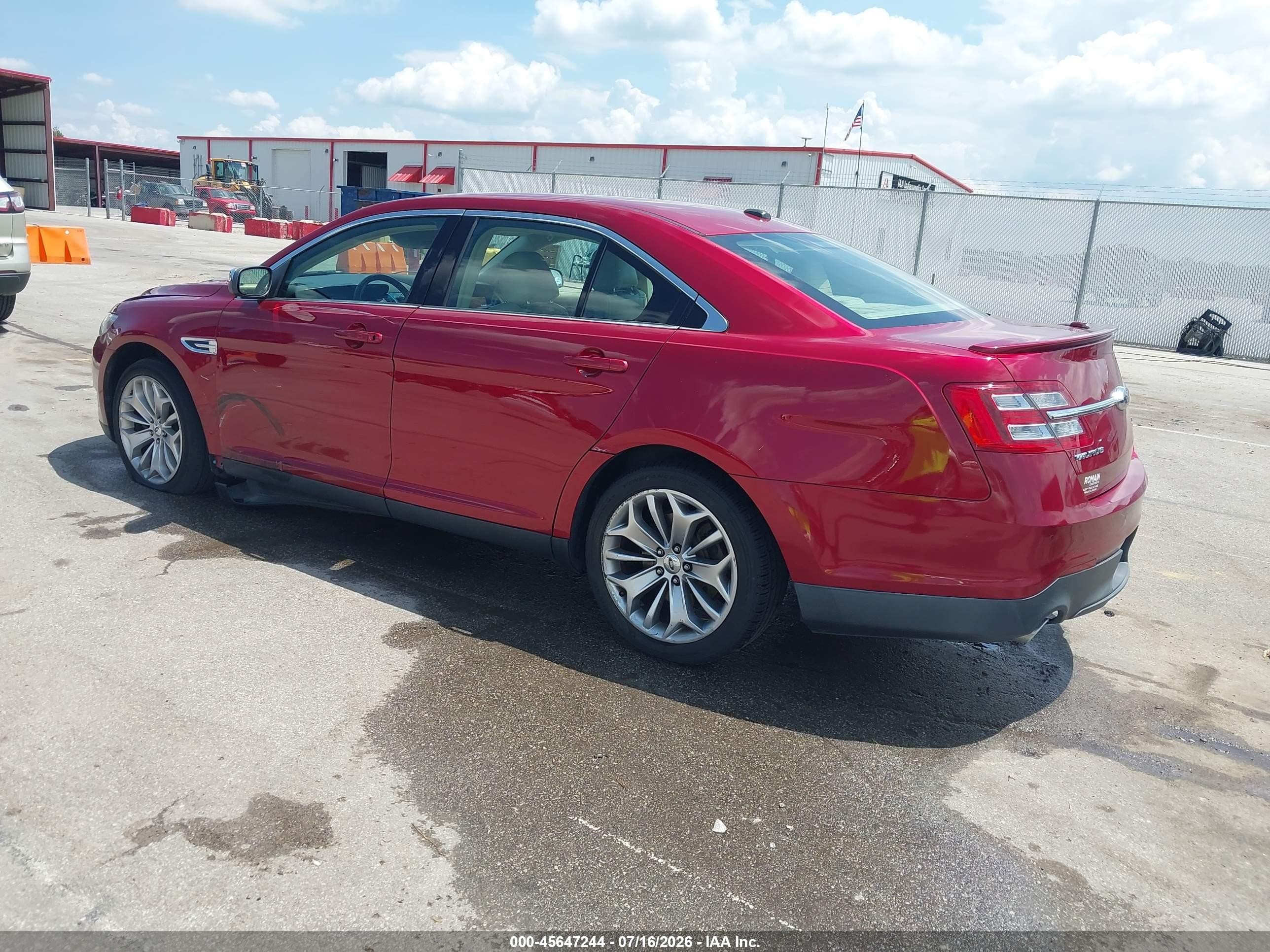 2013 Ford Taurus Limited Red vin: 1FAHP2F86DG127829