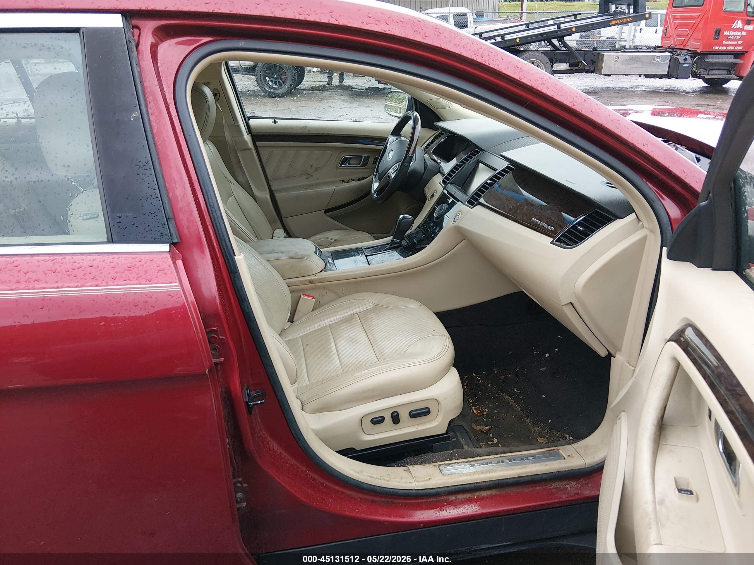 2013 Ford Taurus Limited Maroon vin: 1FAHP2F86DG131556