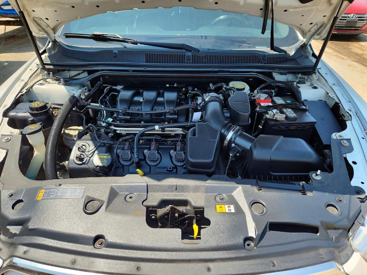 2013 Ford Taurus Limited White vin: 1FAHP2F86DG131590