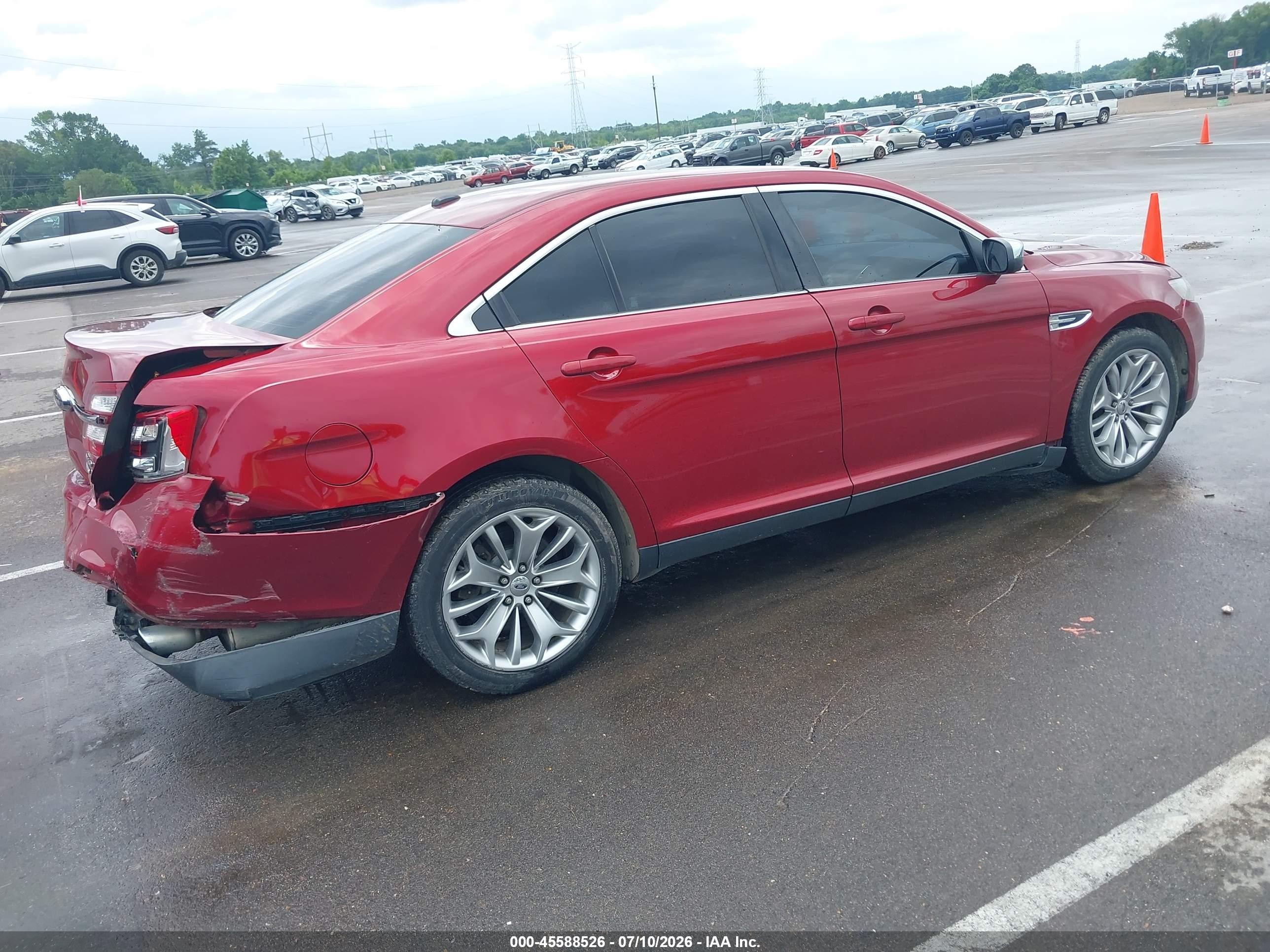 2013 Ford Taurus Limited Red vin: 1FAHP2F86DG189201