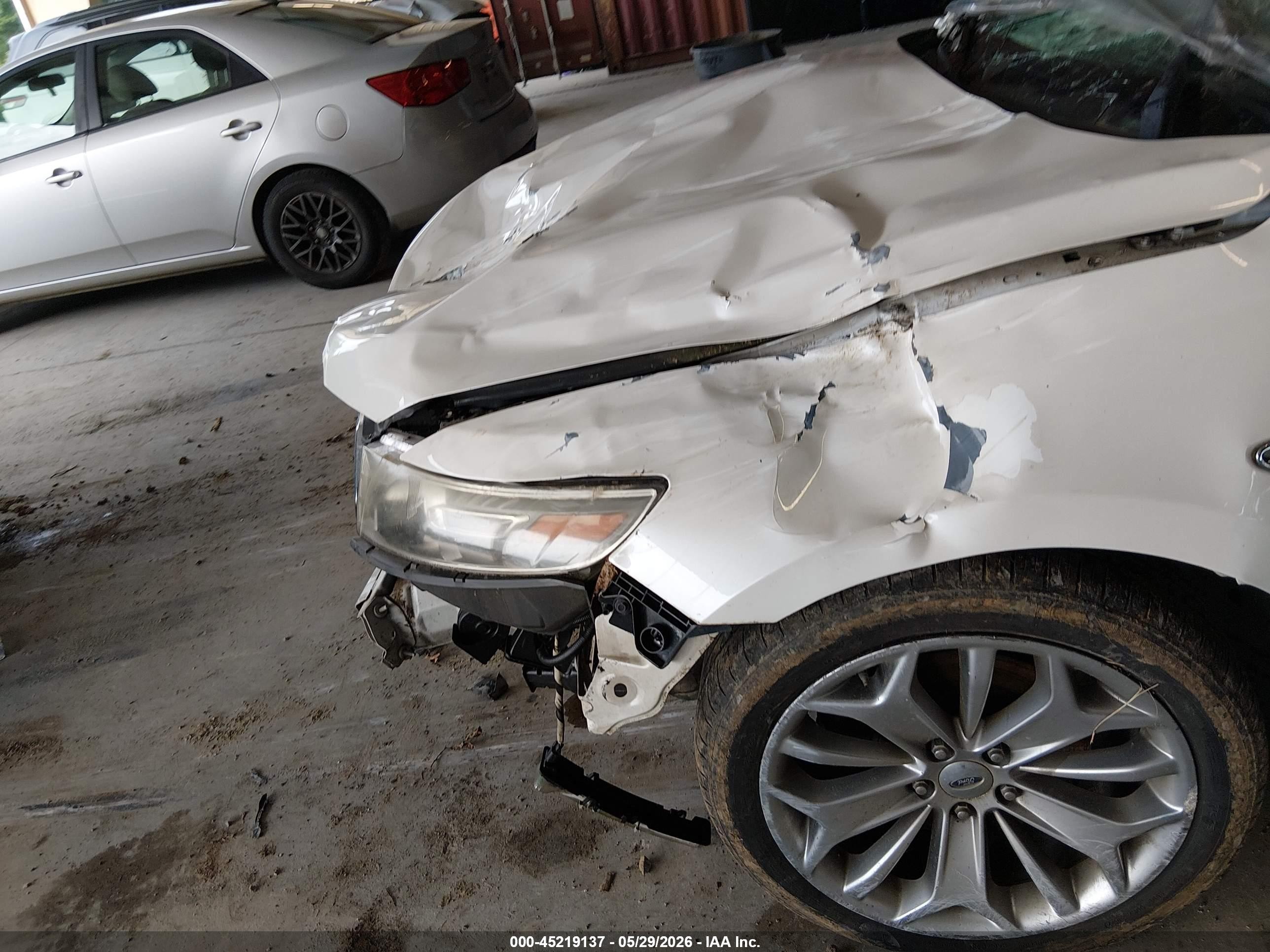 2013 Ford Taurus Limited White vin: 1FAHP2F86DG193457