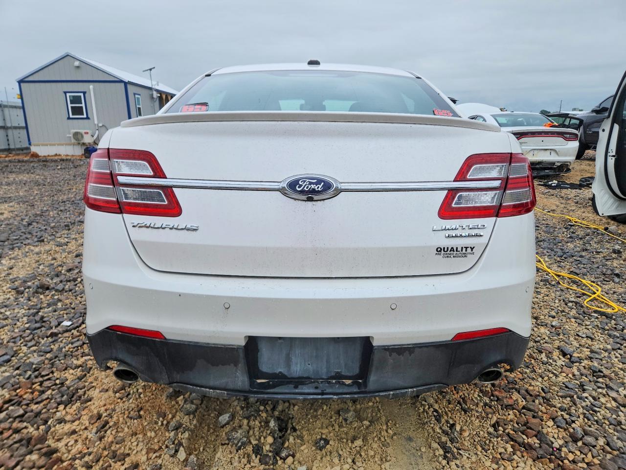 2013 Ford Taurus Limited White vin: 1FAHP2F86DG212119