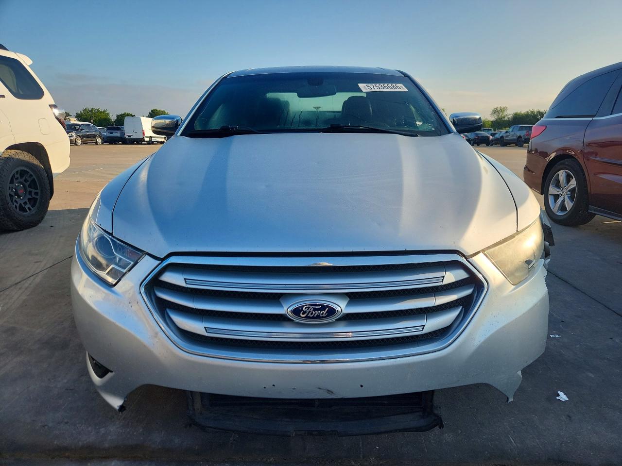 2013 Ford Taurus Limited Серебряный vin: 1FAHP2F86DG216638