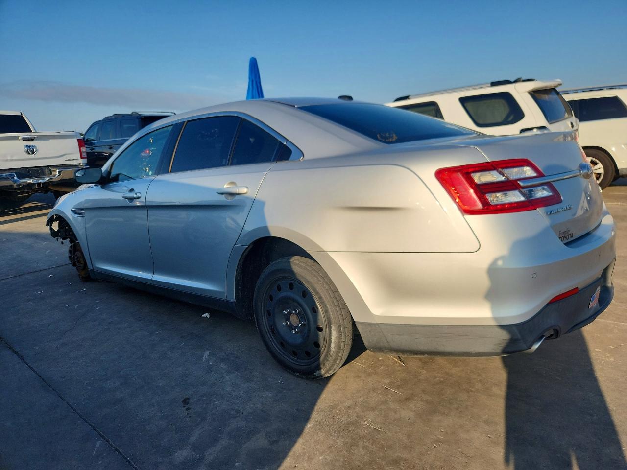 2013 Ford Taurus Limited Серебряный vin: 1FAHP2F86DG216638
