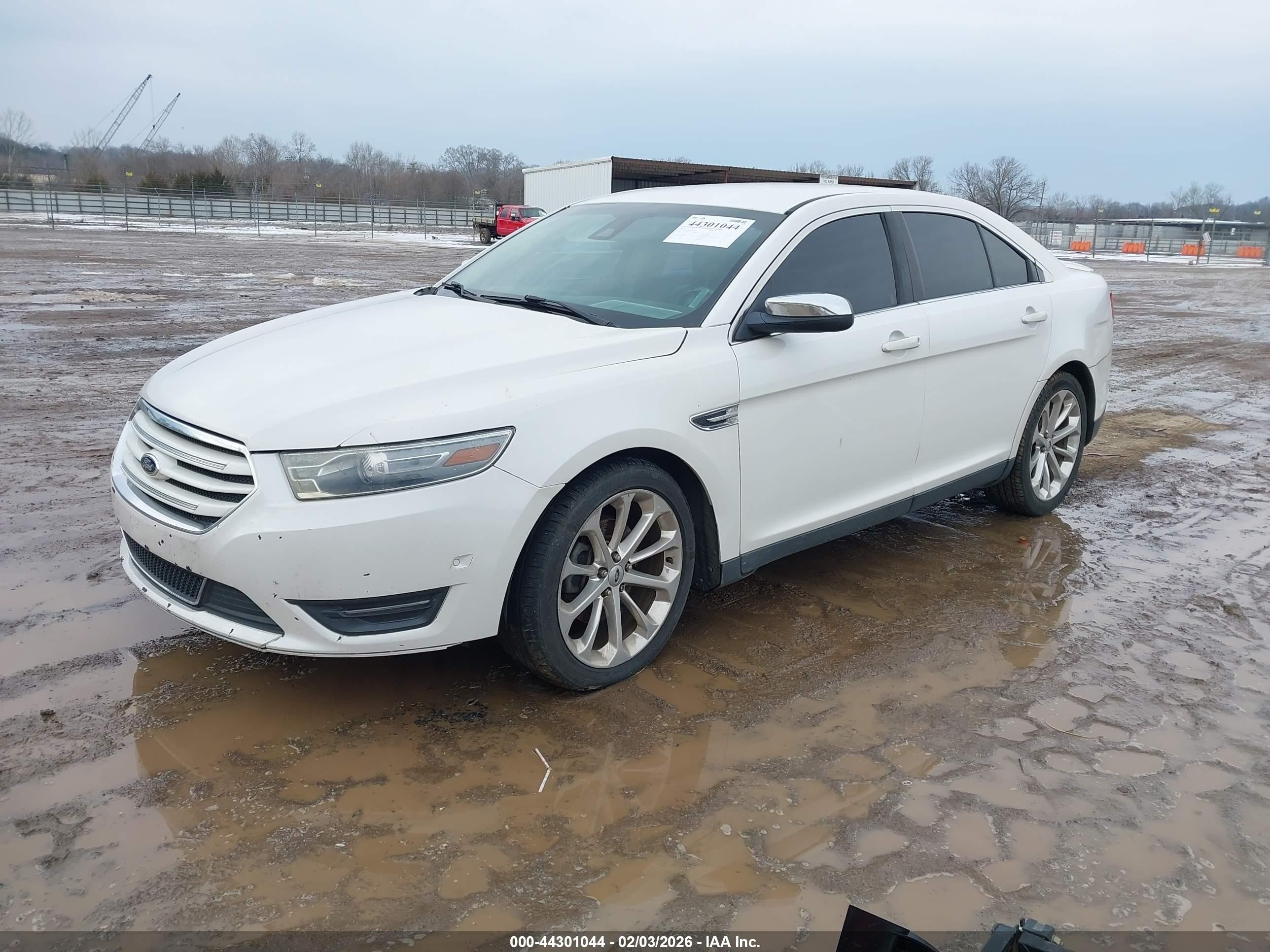 2013 Ford Taurus Limited White vin: 1FAHP2F86DG230216