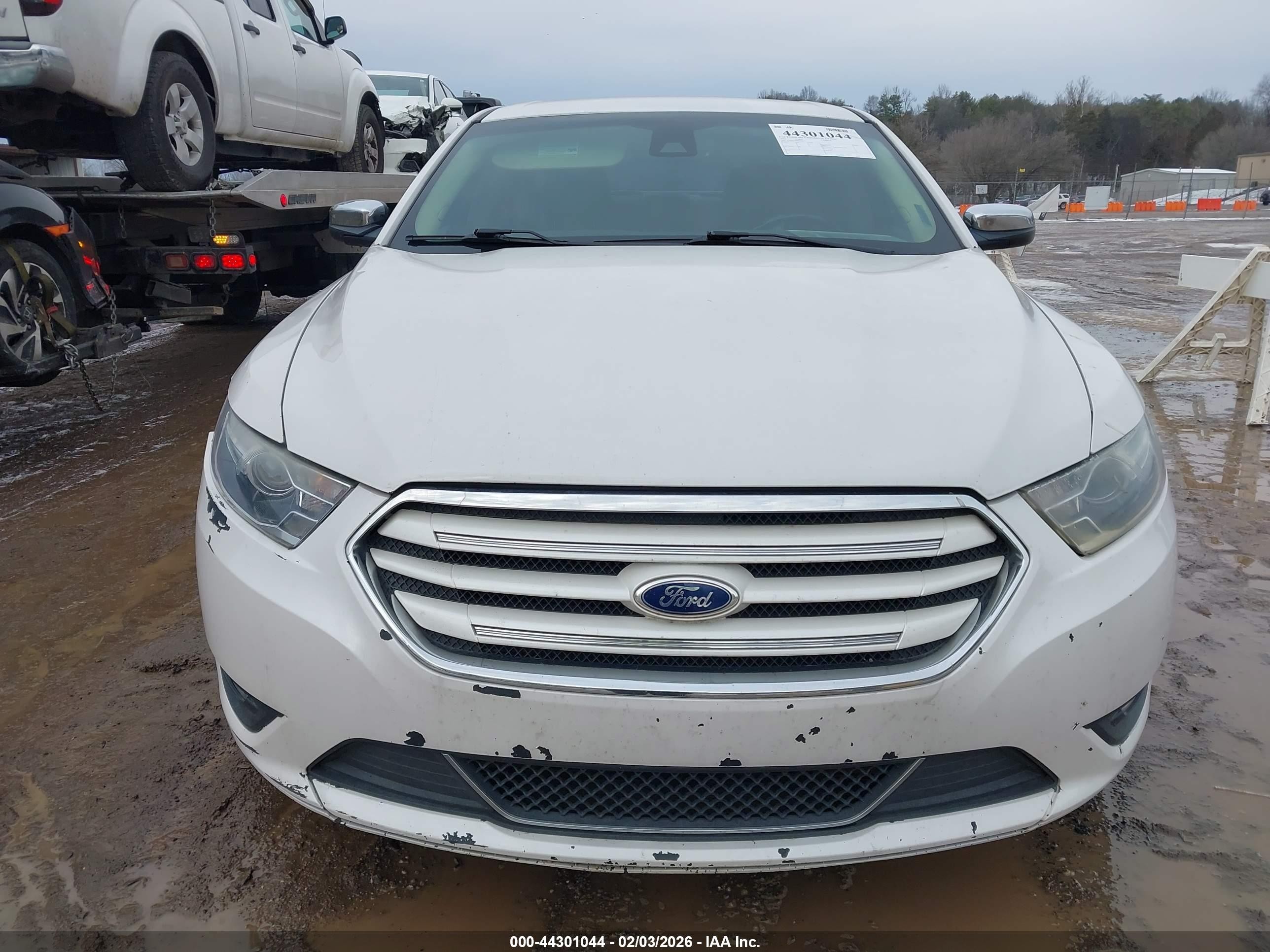 2013 Ford Taurus Limited White vin: 1FAHP2F86DG230216