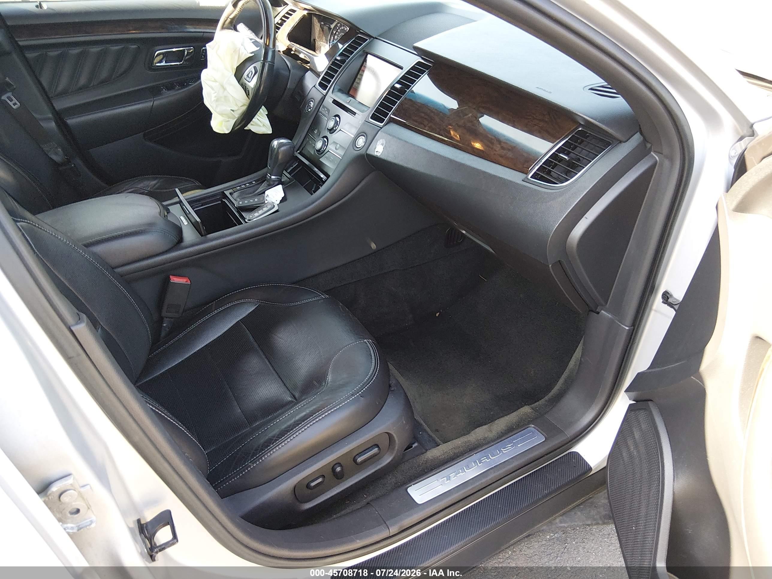 2014 Ford Taurus Limited Серебряный vin: 1FAHP2F86EG106447
