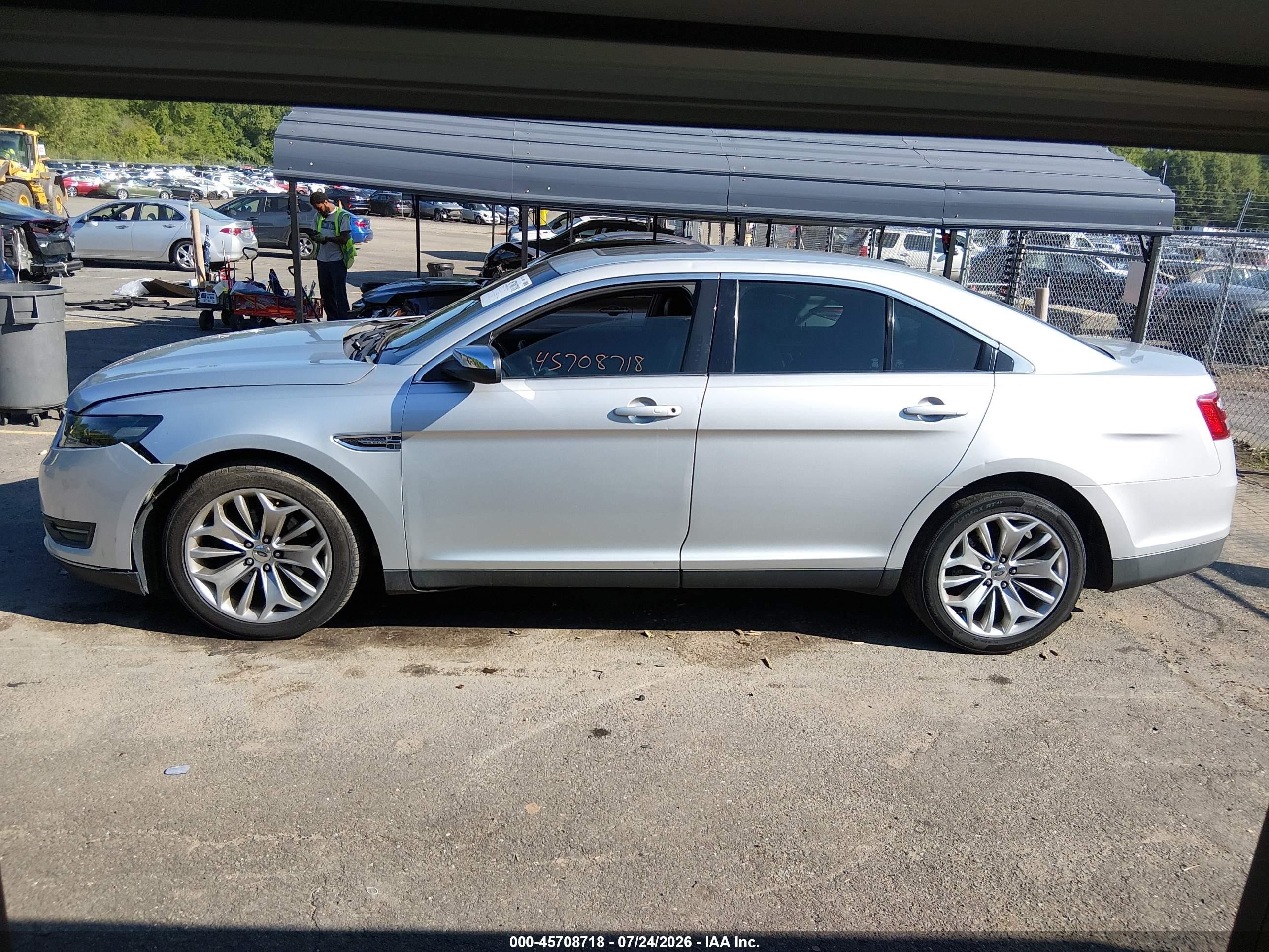 2014 Ford Taurus Limited Серебряный vin: 1FAHP2F86EG106447
