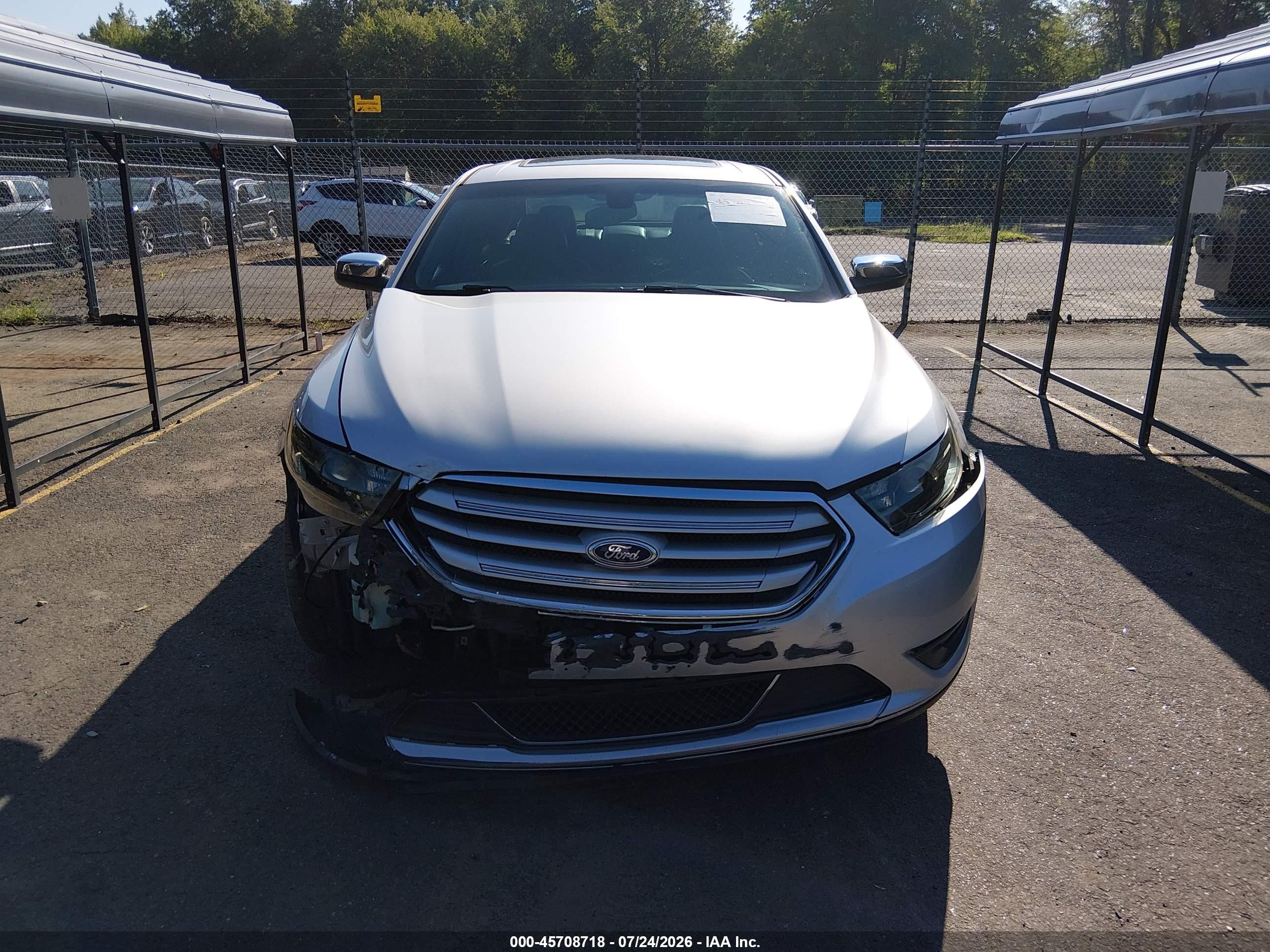 2014 Ford Taurus Limited Серебряный vin: 1FAHP2F86EG106447