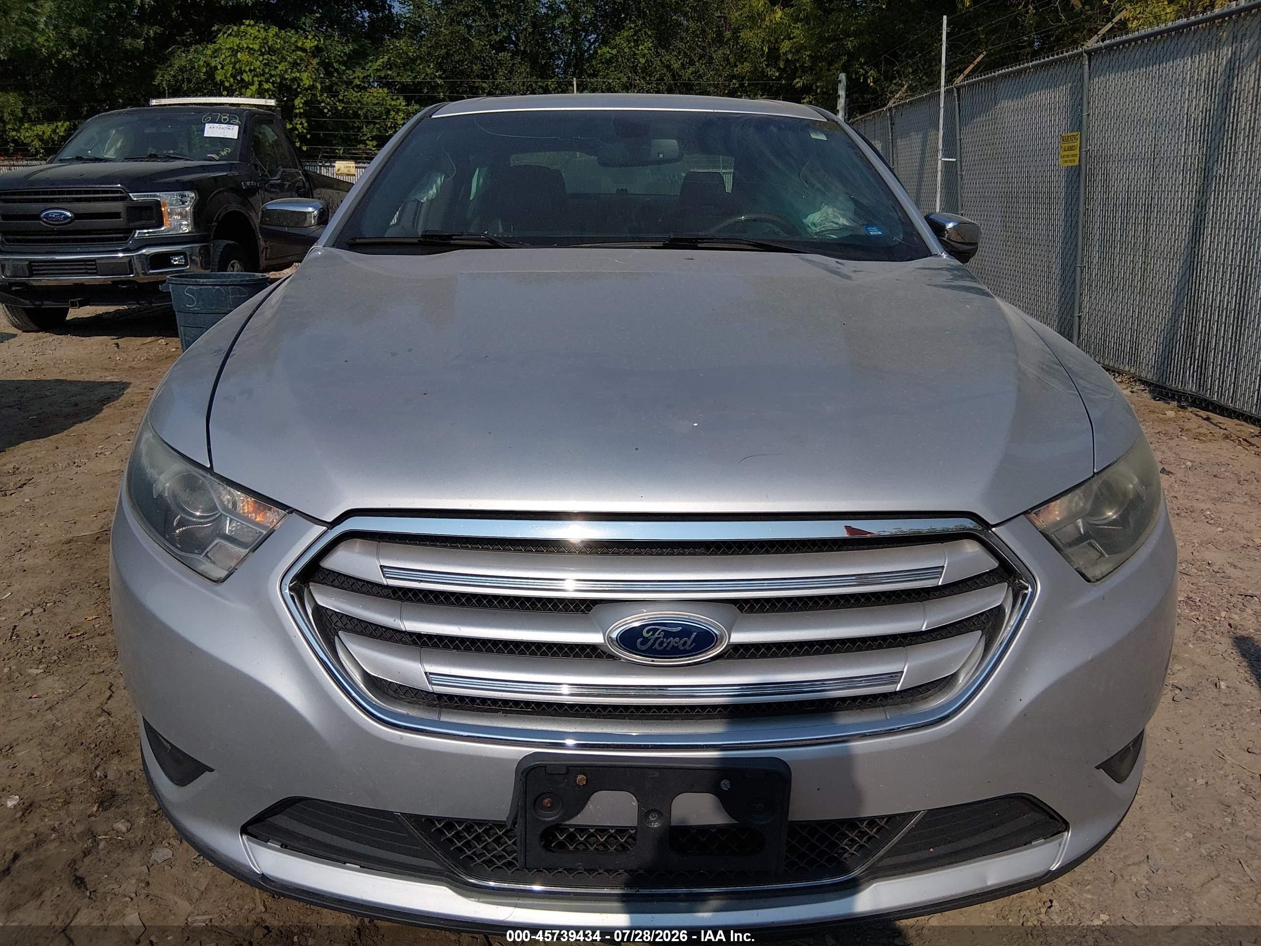 2014 Ford Taurus Limited Silver vin: 1FAHP2F86EG115519