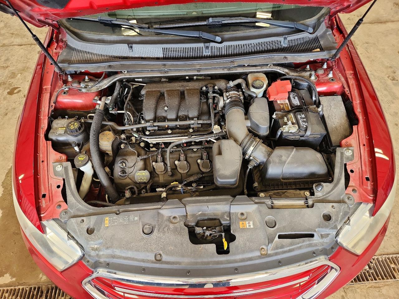 2014 Ford Taurus Limited Red vin: 1FAHP2F86EG130750