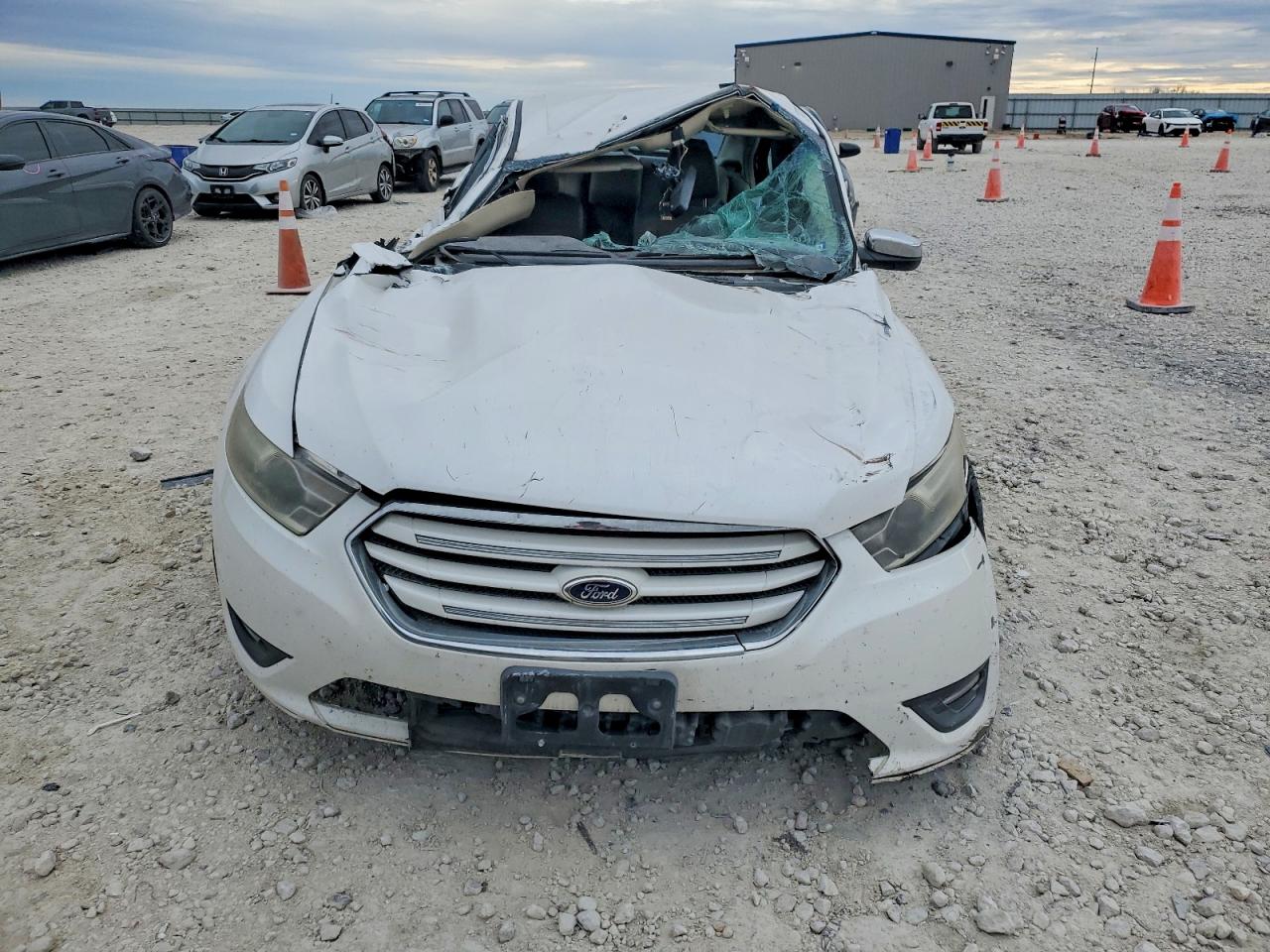 2014 Ford Taurus Limited White vin: 1FAHP2F86EG150190