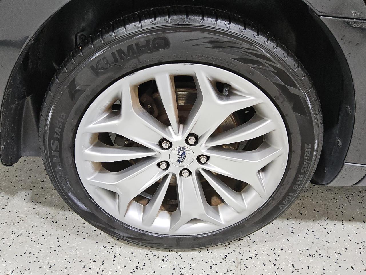 2014 Ford Taurus Limited Черный vin: 1FAHP2F86EG179303 Damage: Right Rear Wheel, Curb Rash, 1/2 To 1 Inch