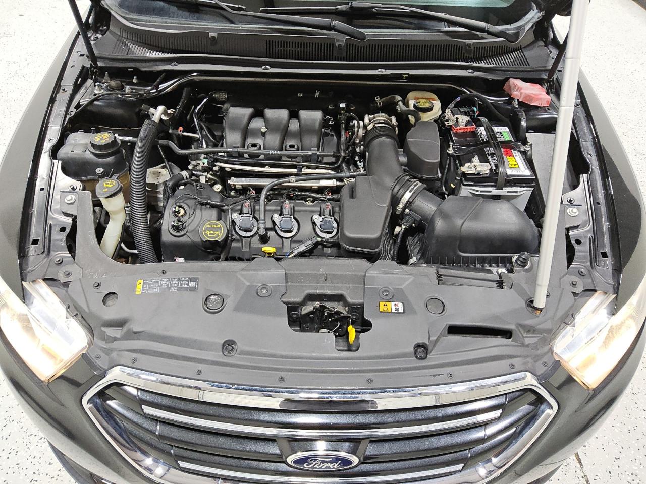 2014 Ford Taurus Limited Черный vin: 1FAHP2F86EG179303