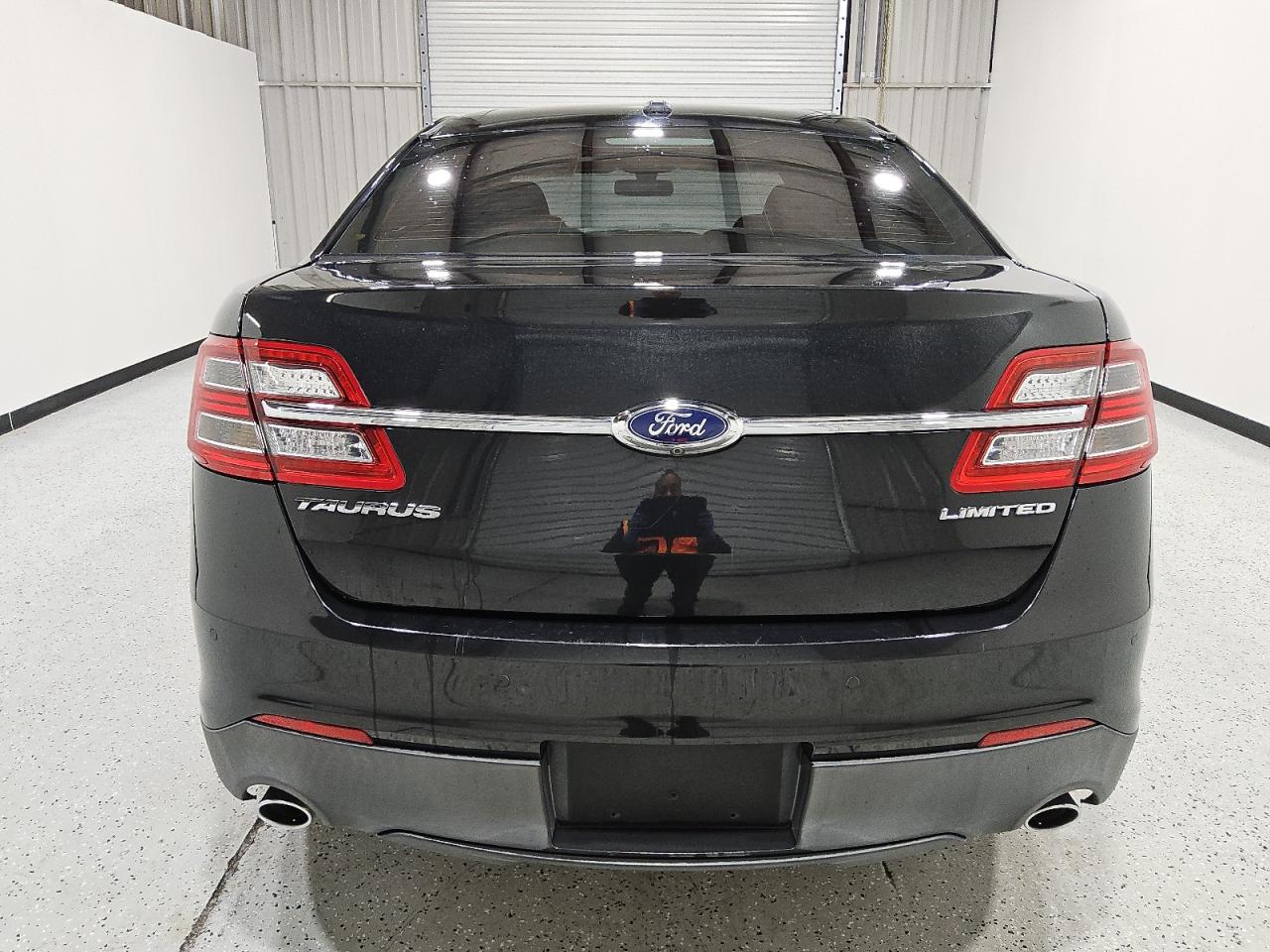 2014 Ford Taurus Limited Черный vin: 1FAHP2F86EG179303