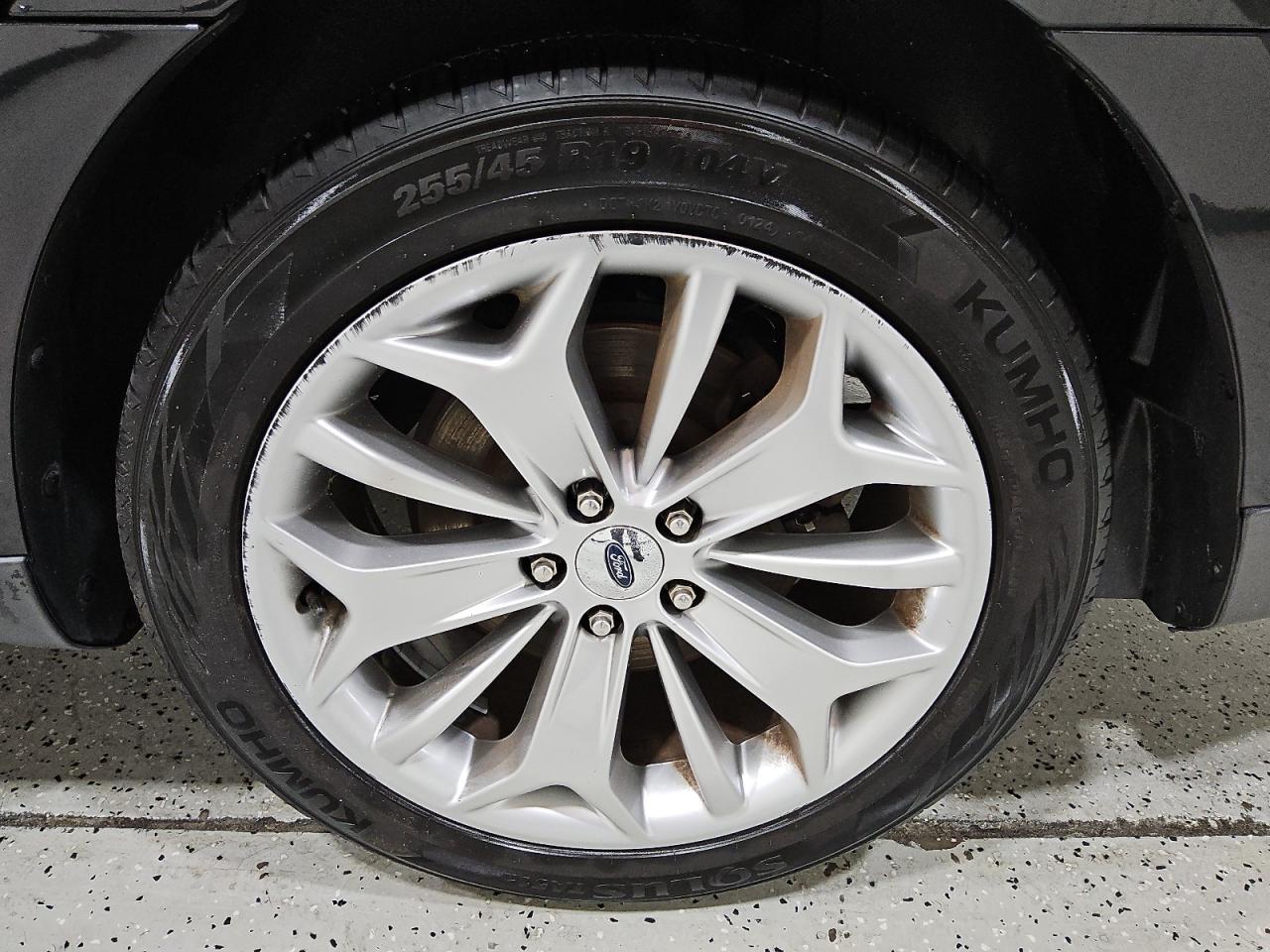 2014 Ford Taurus Limited Черный vin: 1FAHP2F86EG179303 Damage: Left Rear Wheel, Curb Rash, > 12 Inches