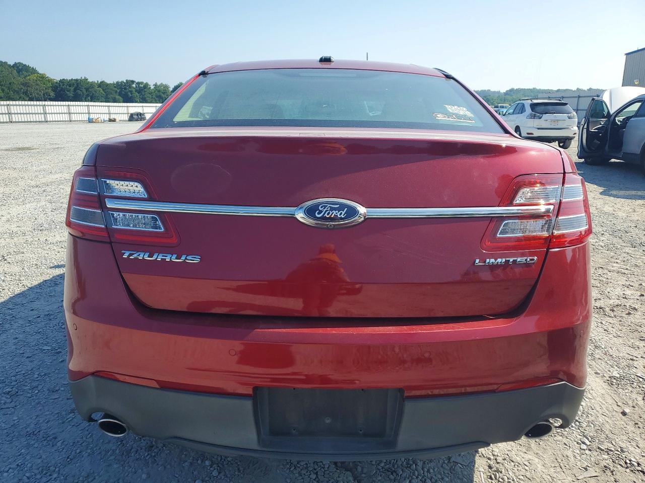 2014 Ford Taurus Limited Red vin: 1FAHP2F86EG183139