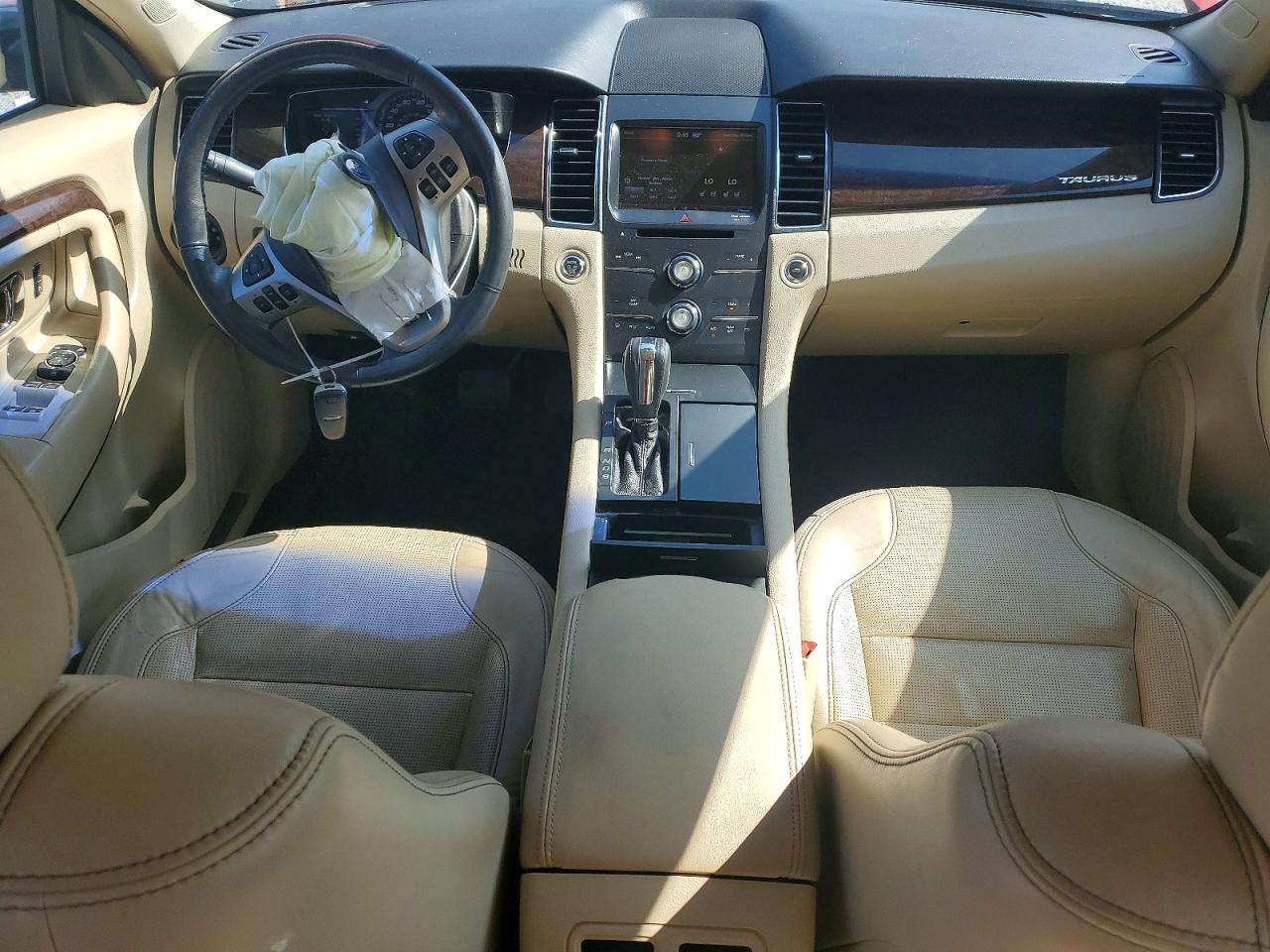 2014 Ford Taurus Limited Red vin: 1FAHP2F86EG183139