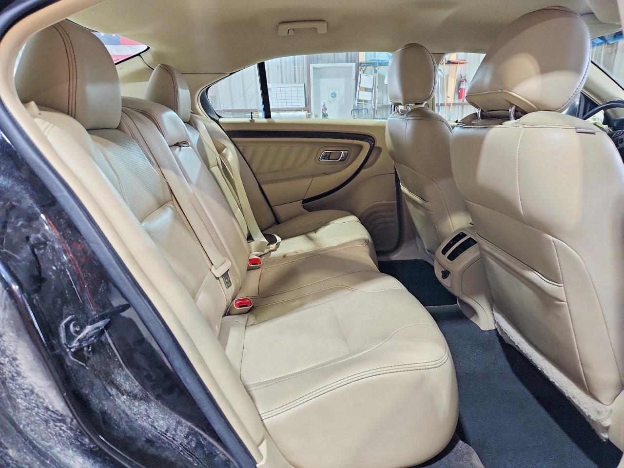 2015 Ford Taurus Limited Черный vin: 1FAHP2F86FG117594