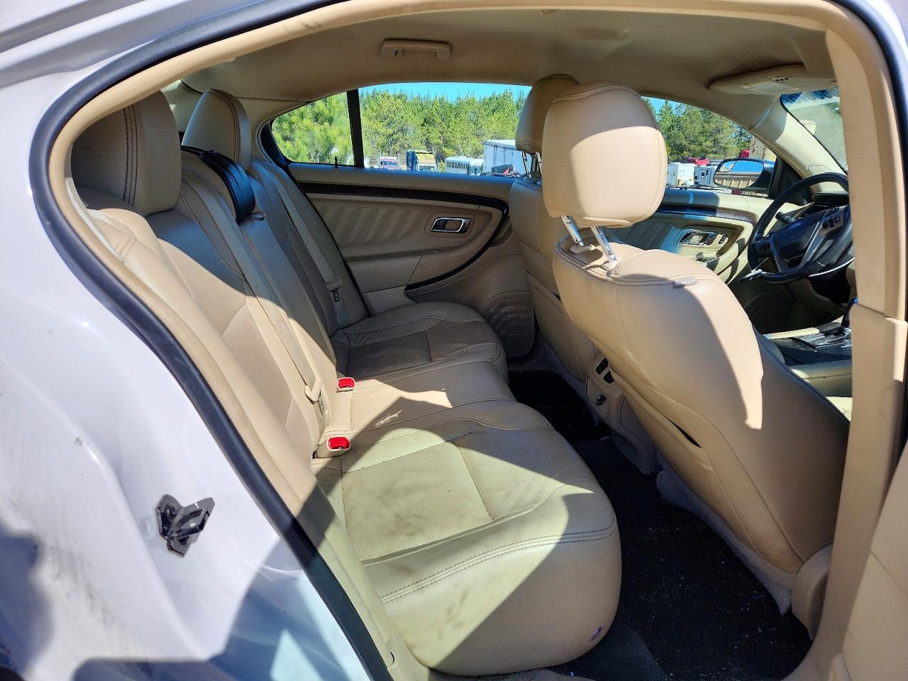 2015 Ford Taurus Limited White vin: 1FAHP2F86FG155035