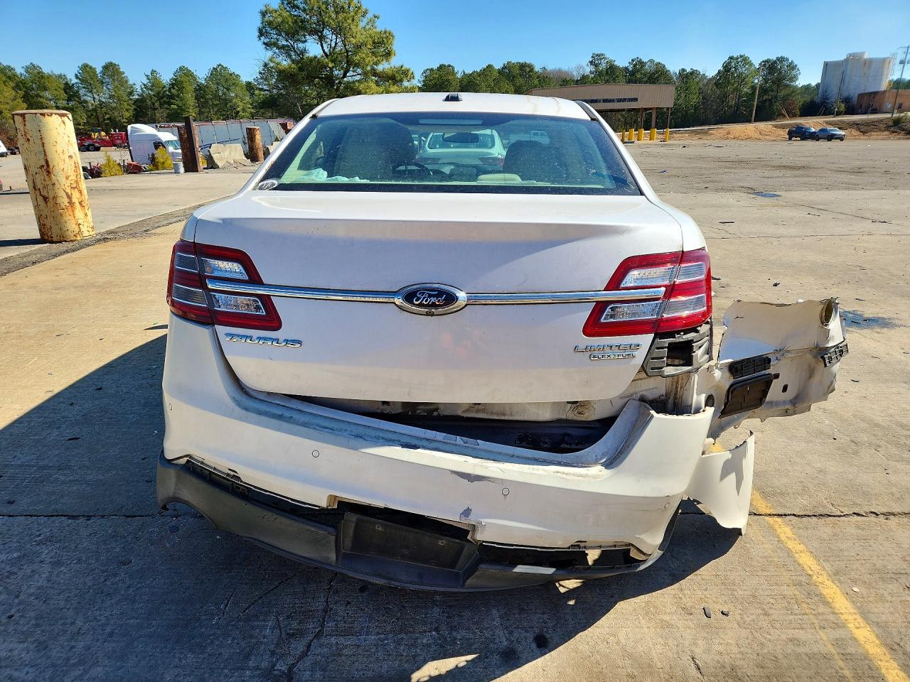 2015 Ford Taurus Limited White vin: 1FAHP2F86FG155035