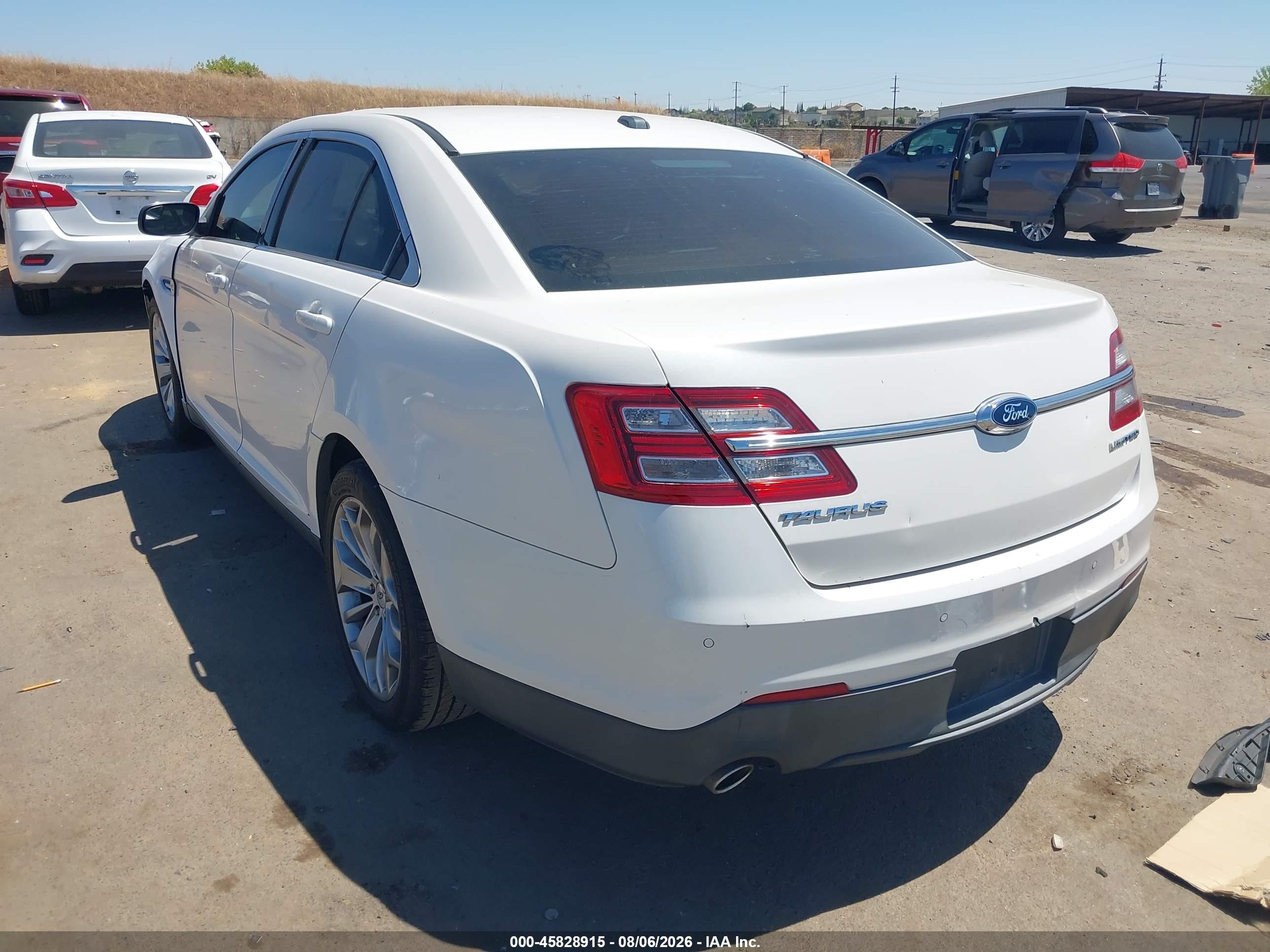 2015 Ford Taurus Limited Белый vin: 1FAHP2F86FG165600