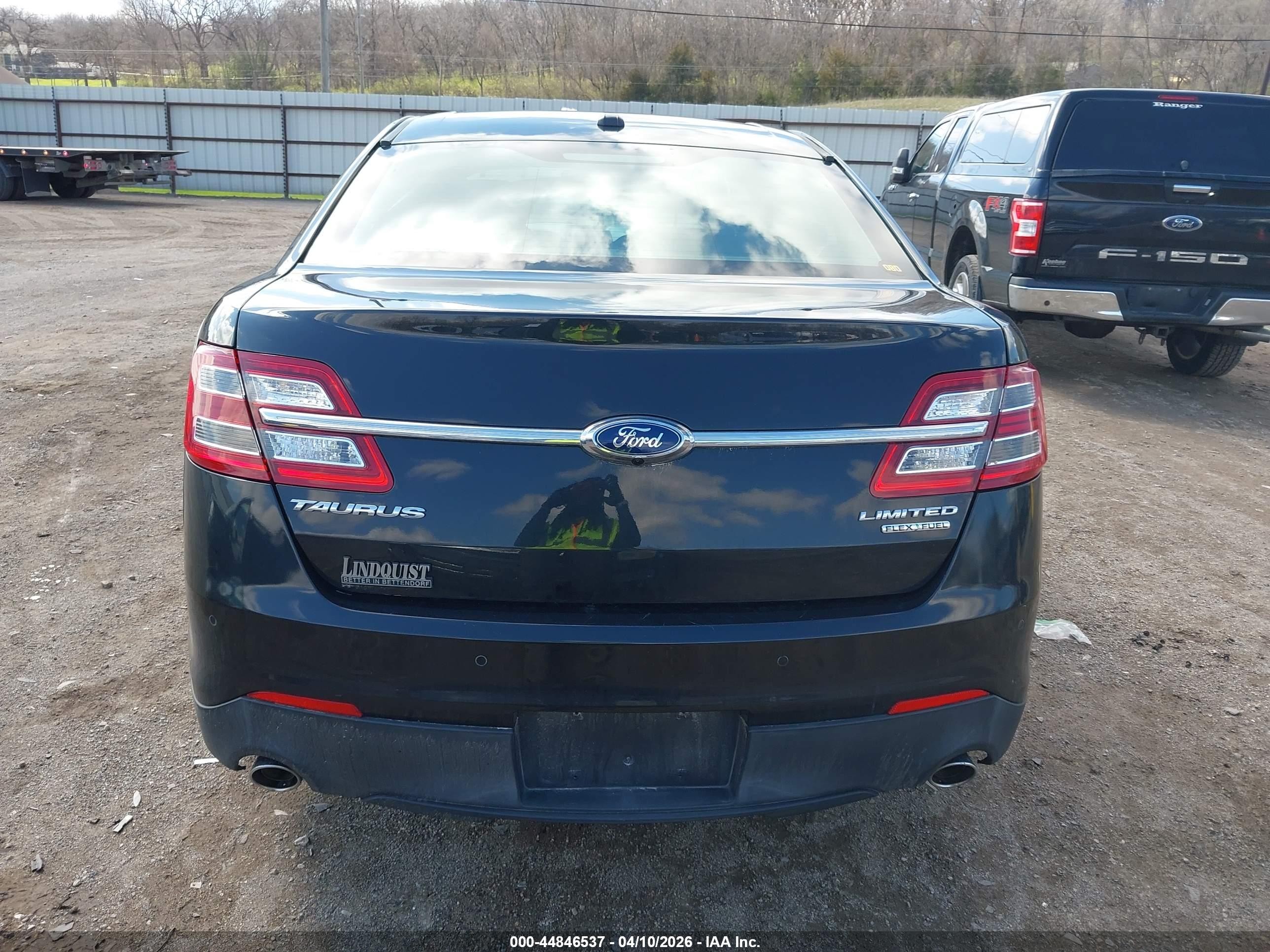 2015 Ford Taurus Limited Черный vin: 1FAHP2F86FG172577