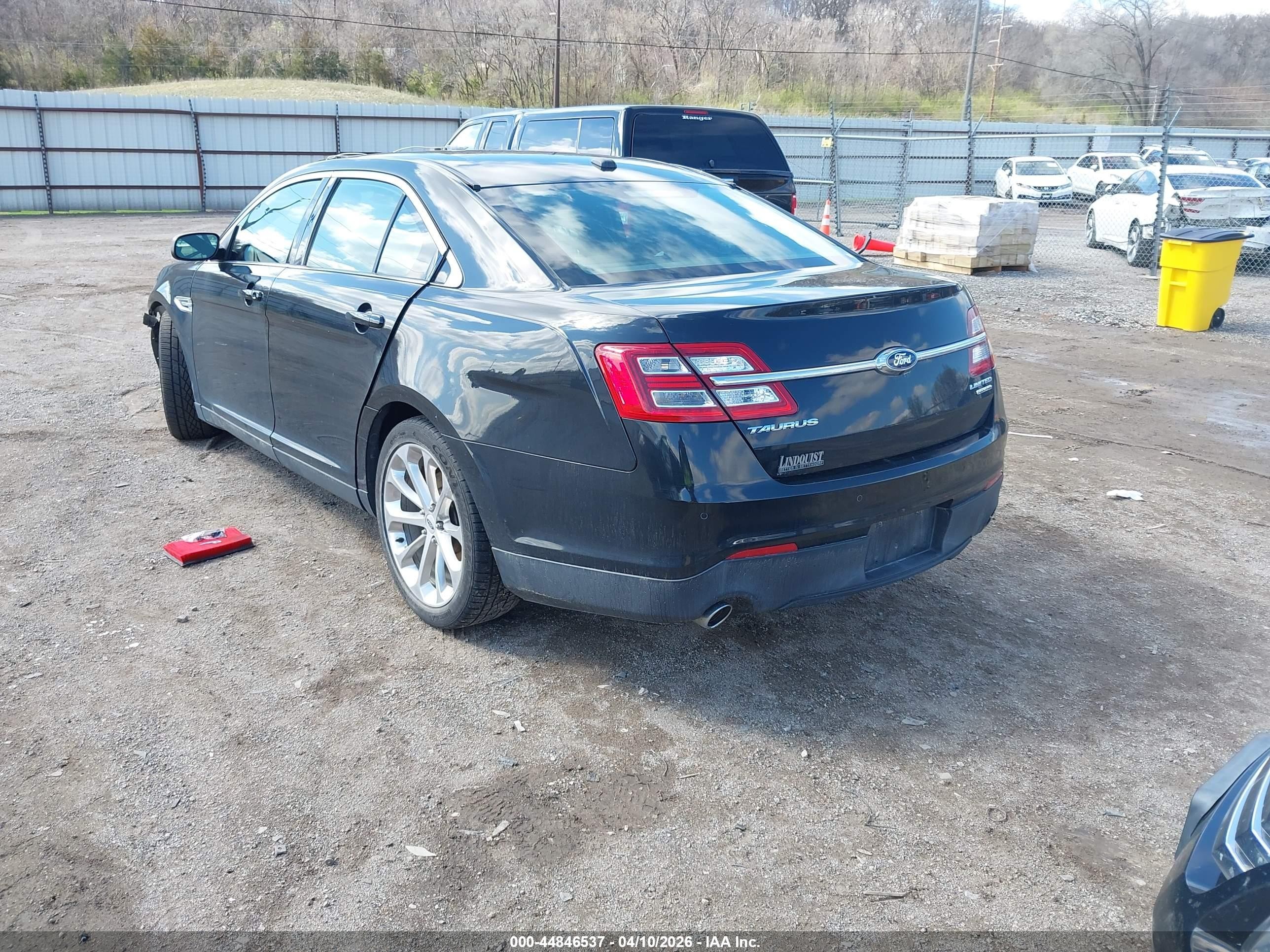2015 Ford Taurus Limited Черный vin: 1FAHP2F86FG172577