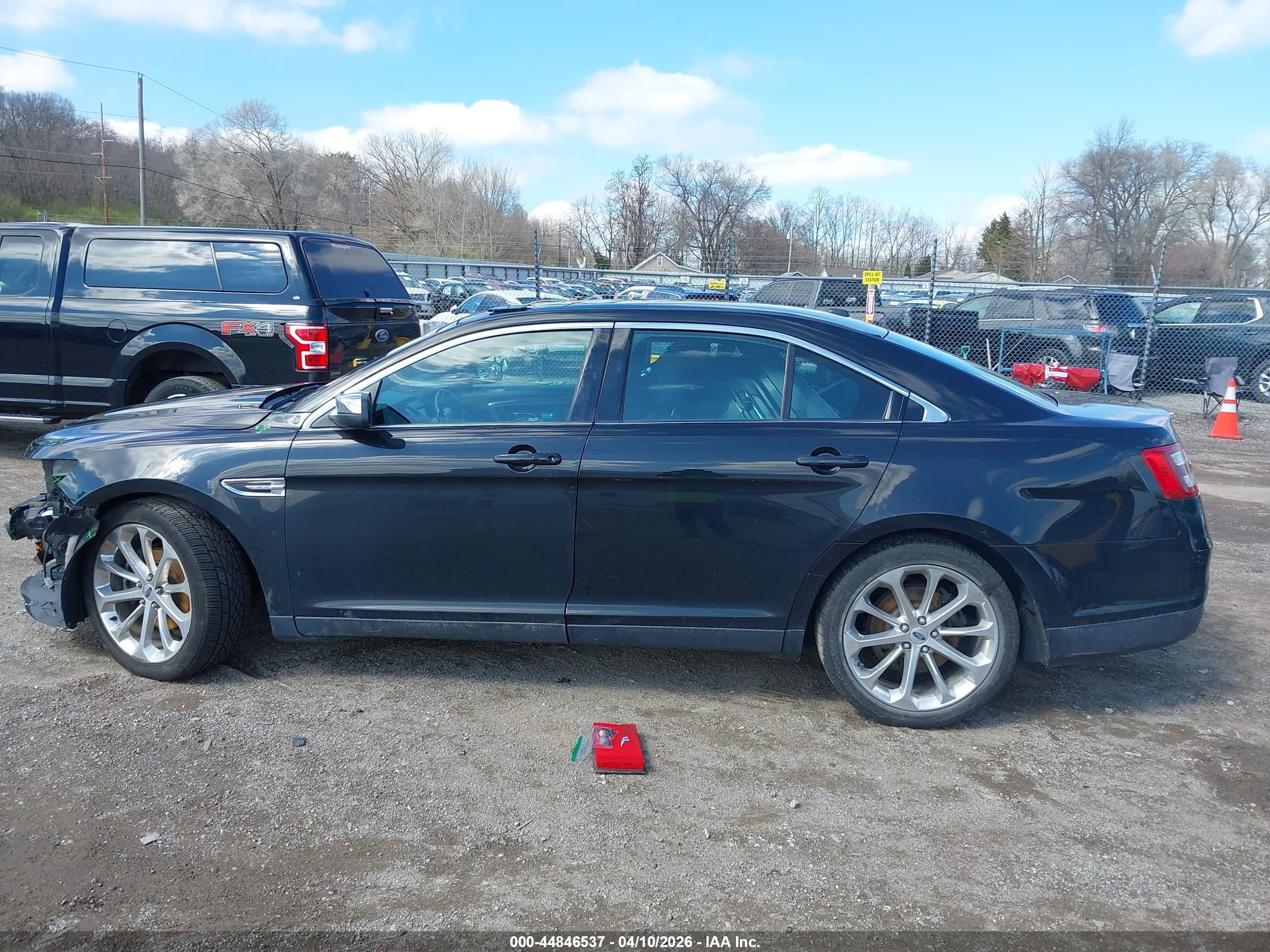 2015 Ford Taurus Limited Черный vin: 1FAHP2F86FG172577