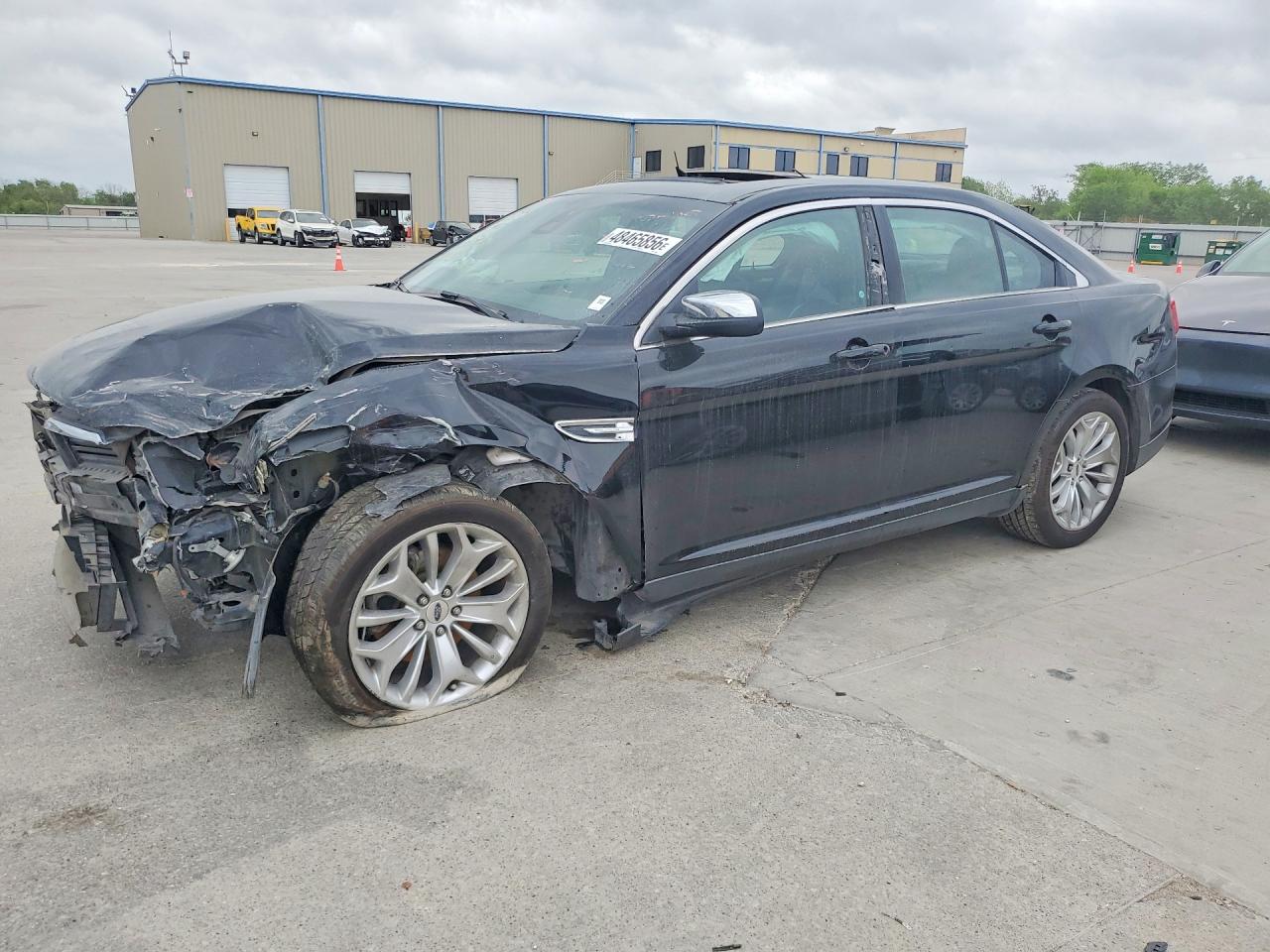 1FAHP2F86KG118660