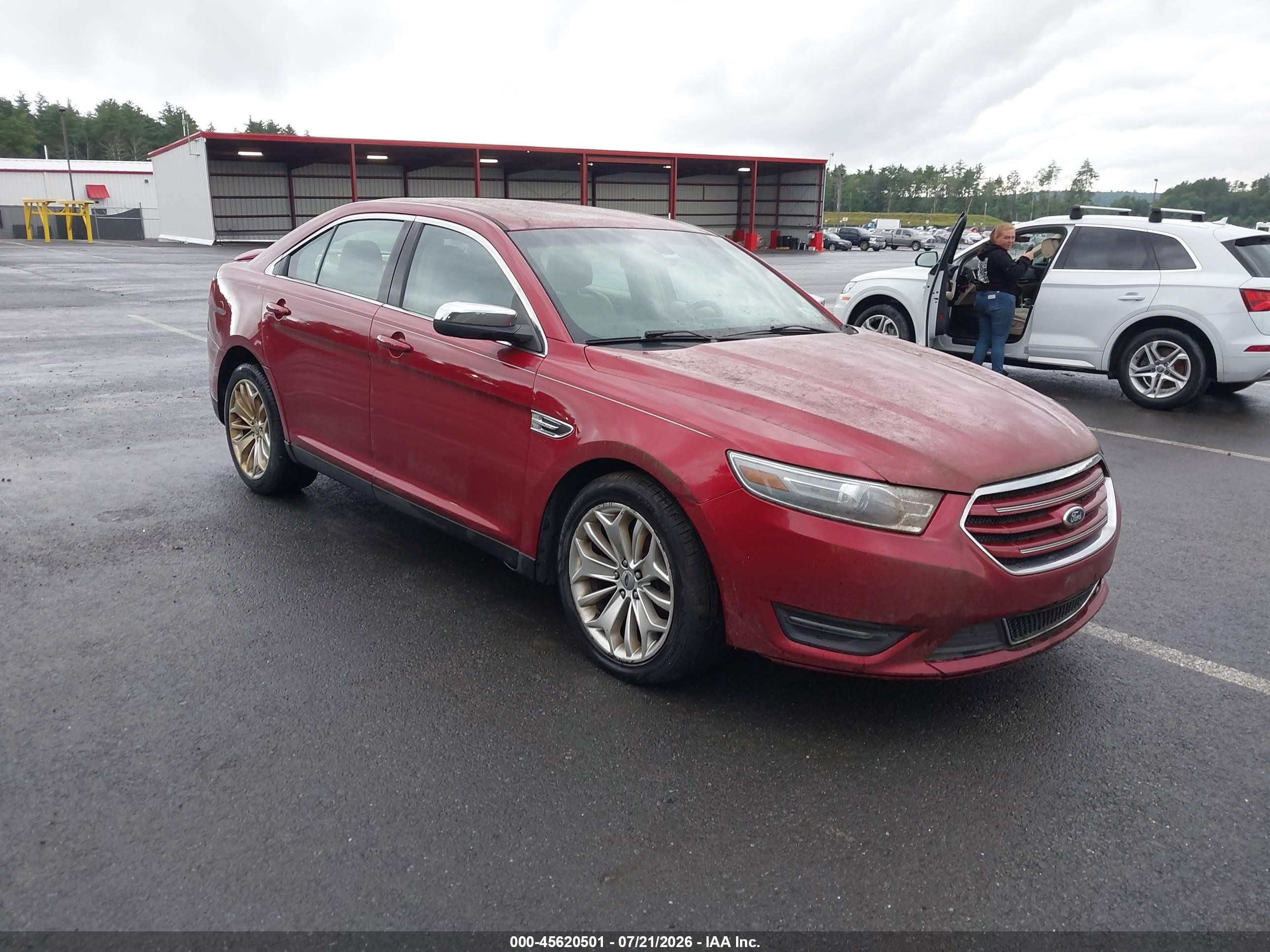 2013 Ford Taurus Limited Red vin: 1FAHP2F87DG138595