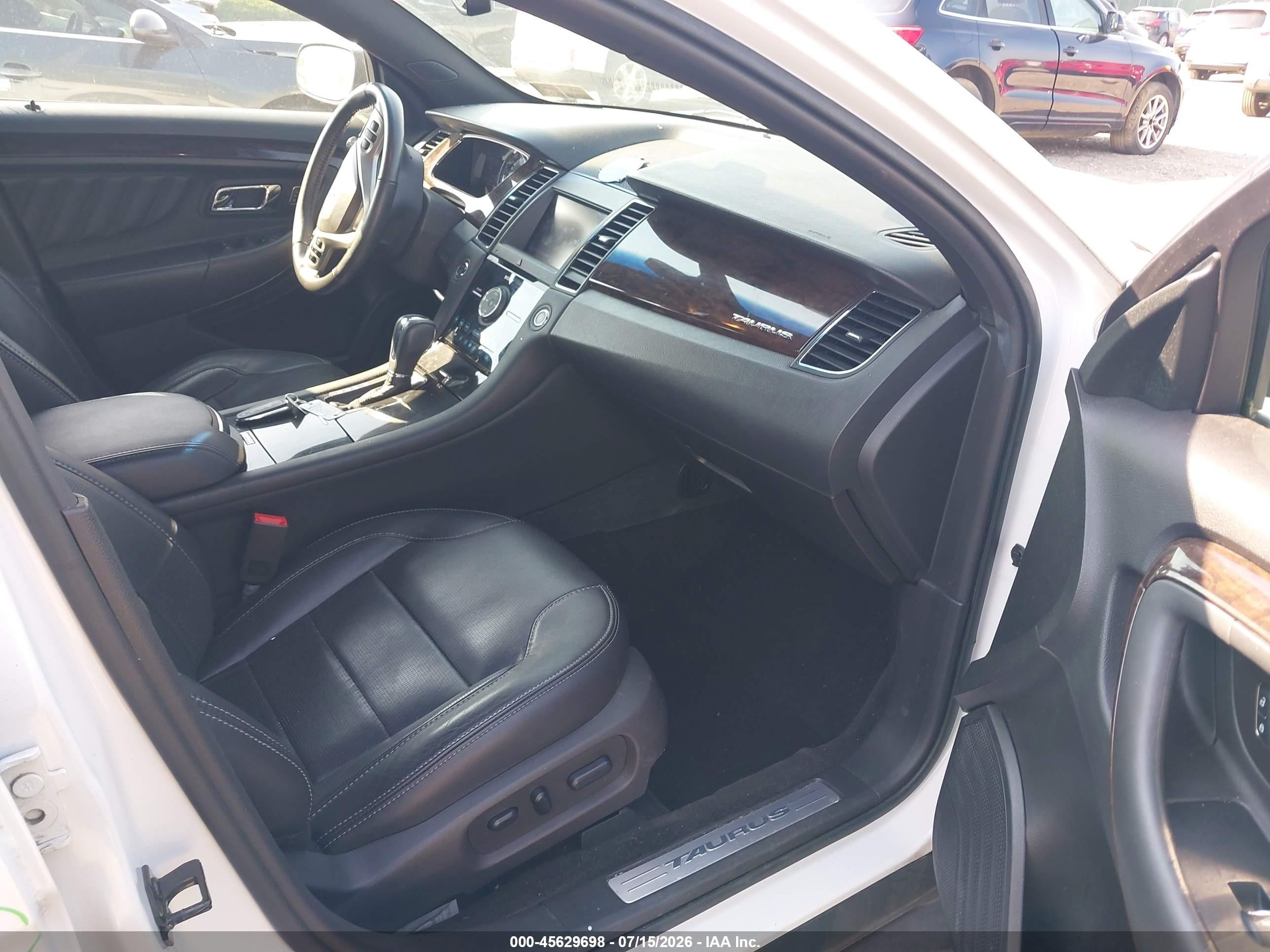 2013 Ford Taurus Limited White vin: 1FAHP2F87DG160984